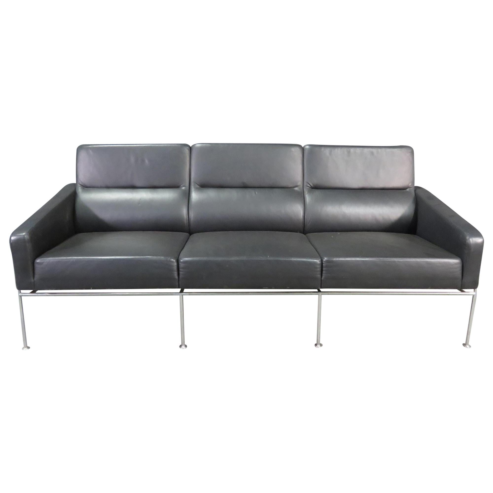 Leather and Chrome Sofa in the Style of Arne Jacobsen