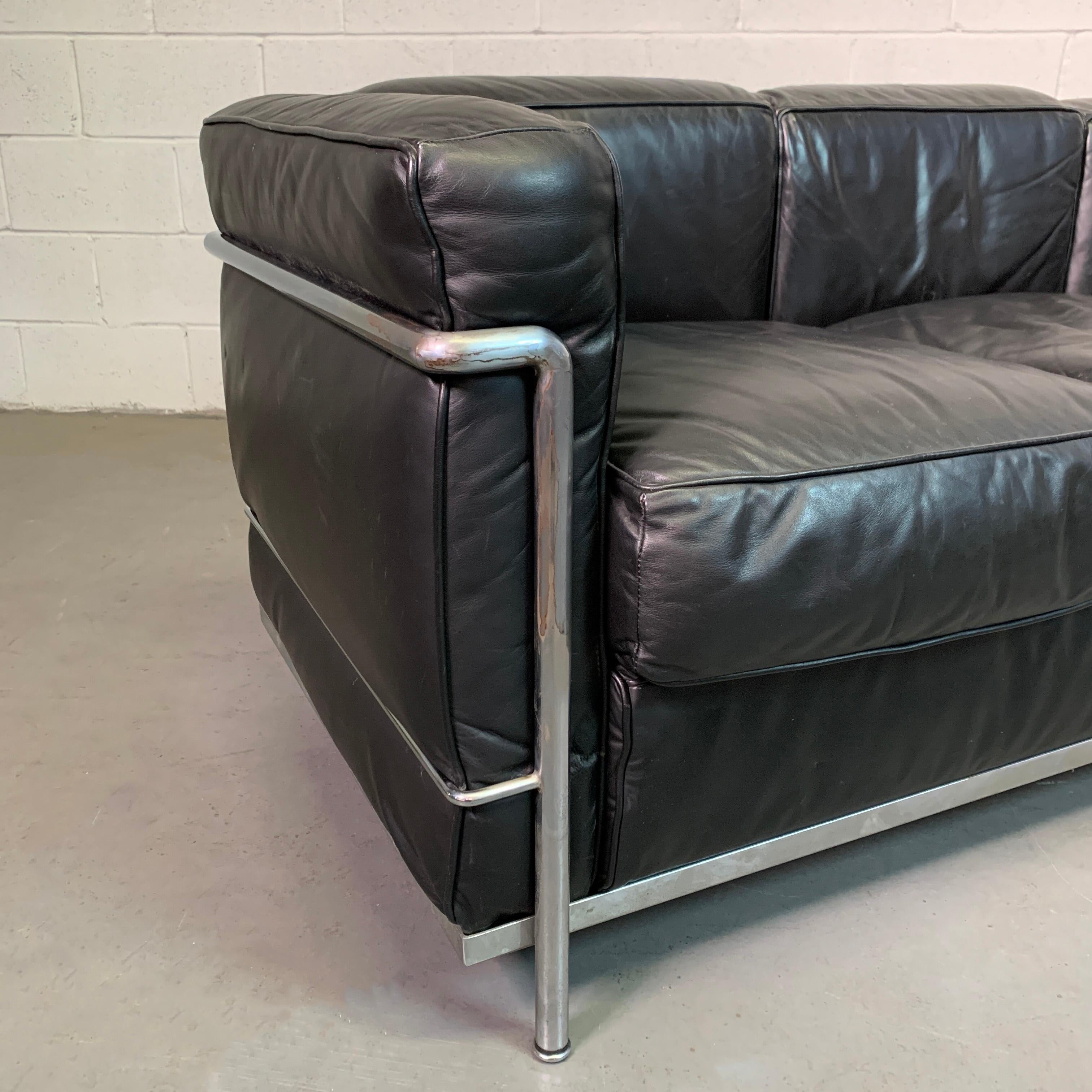 Leather and Chrome Three Seat LC2 Sofa by Le Corbusier for Cassina For Sale 3