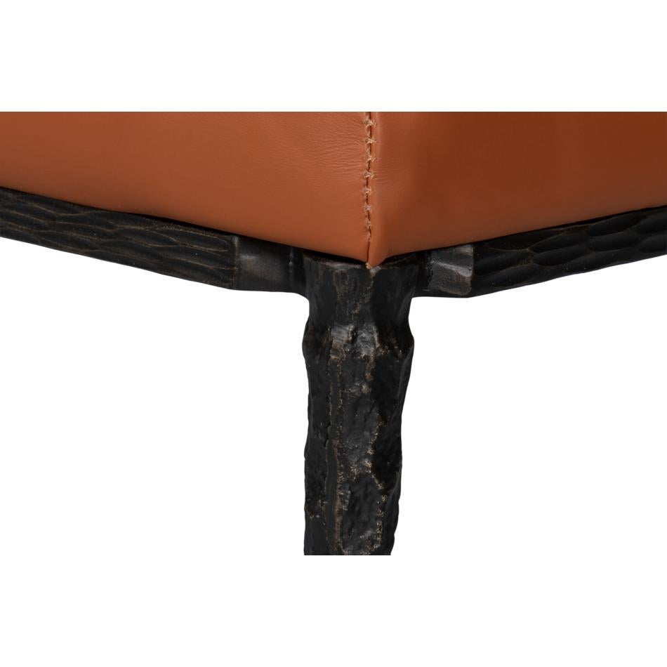Petit banc rustique en cuir et en fer en vente 2