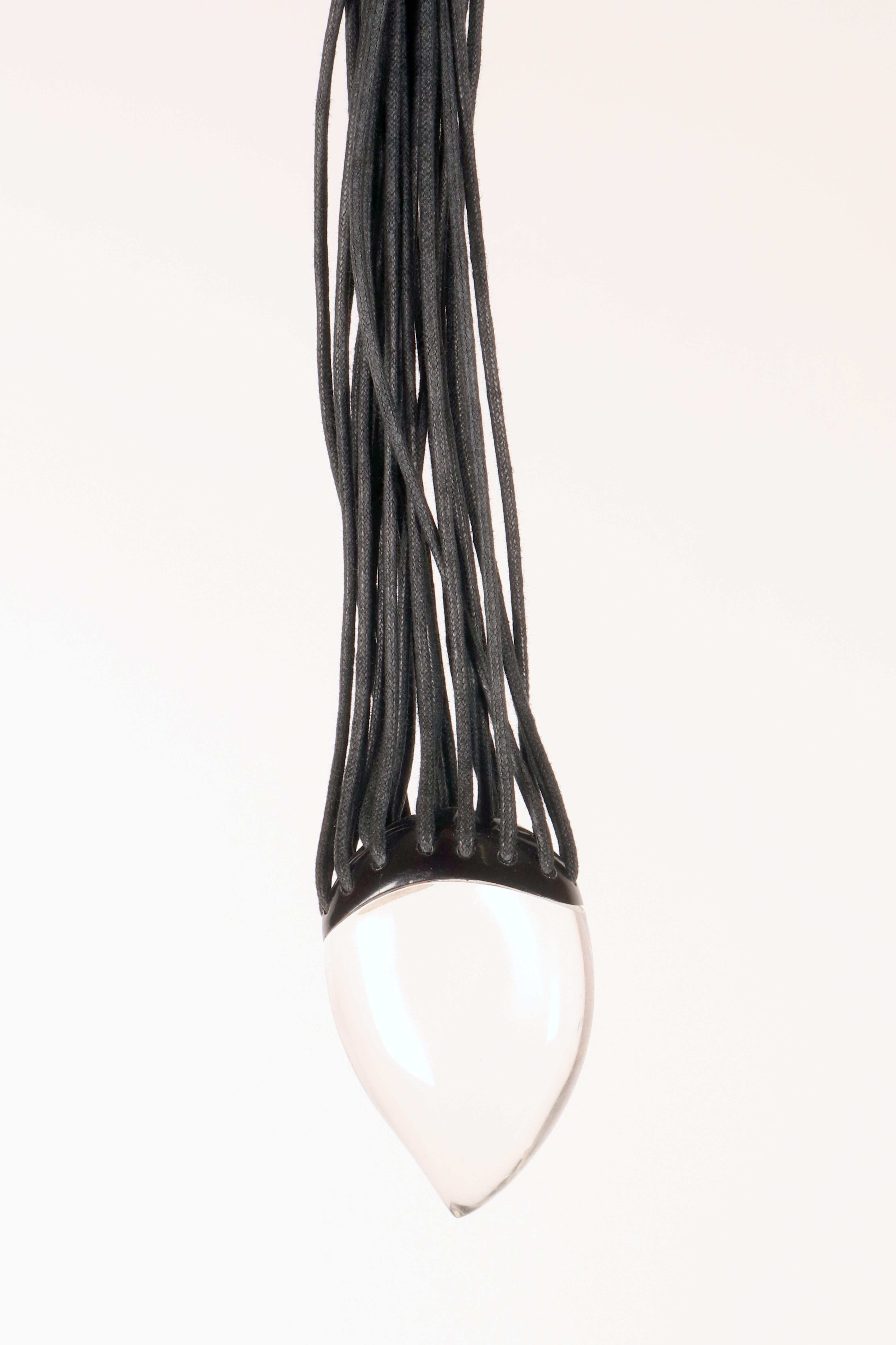 Collier de bijoux fantaisie en cuir et lucite par Trifari, États-Unis, années 1950. en vente 2