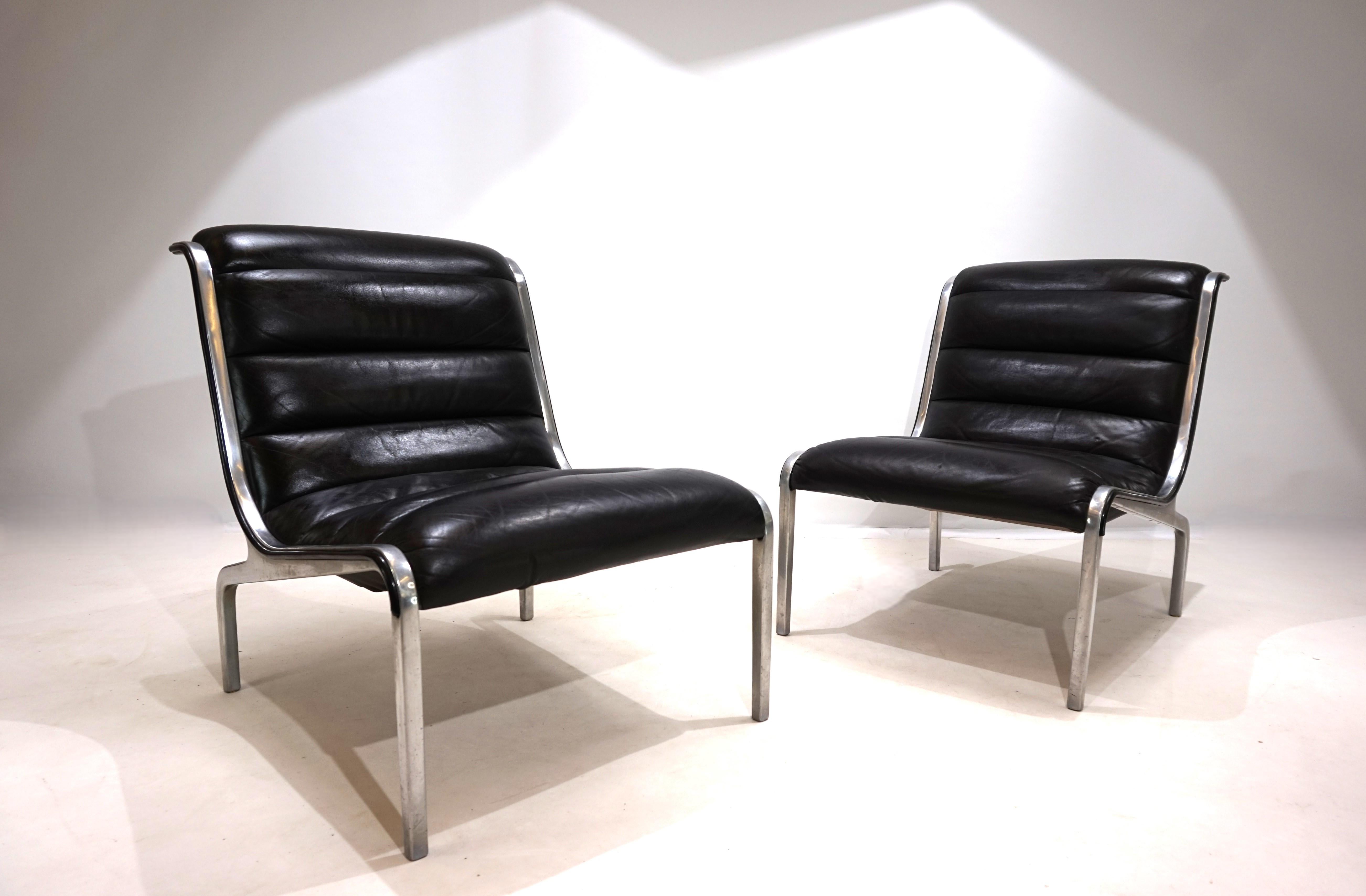 Leather and metal lounge chair, 1970 9