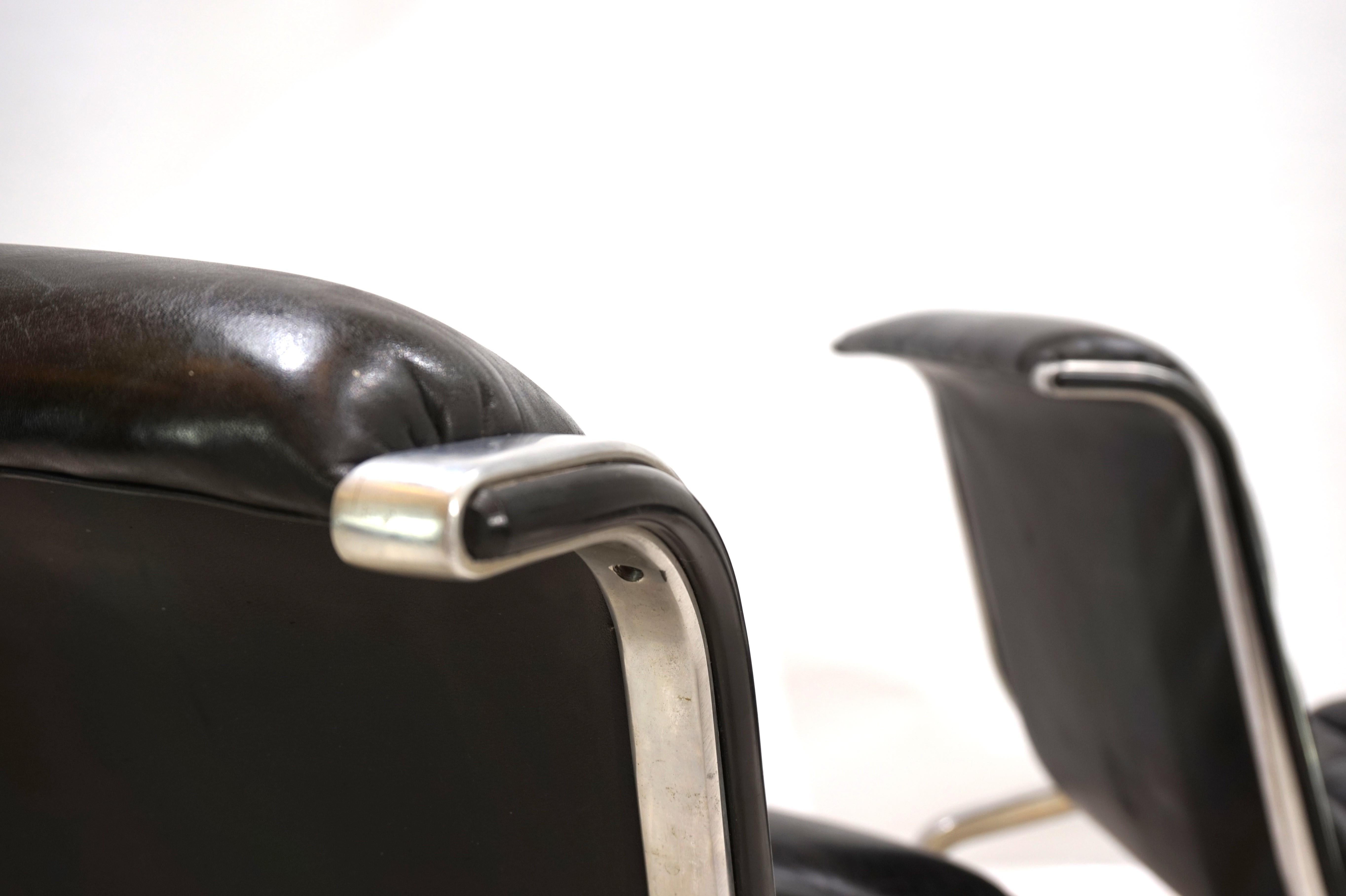 Leather and metal lounge chair, 1970 13