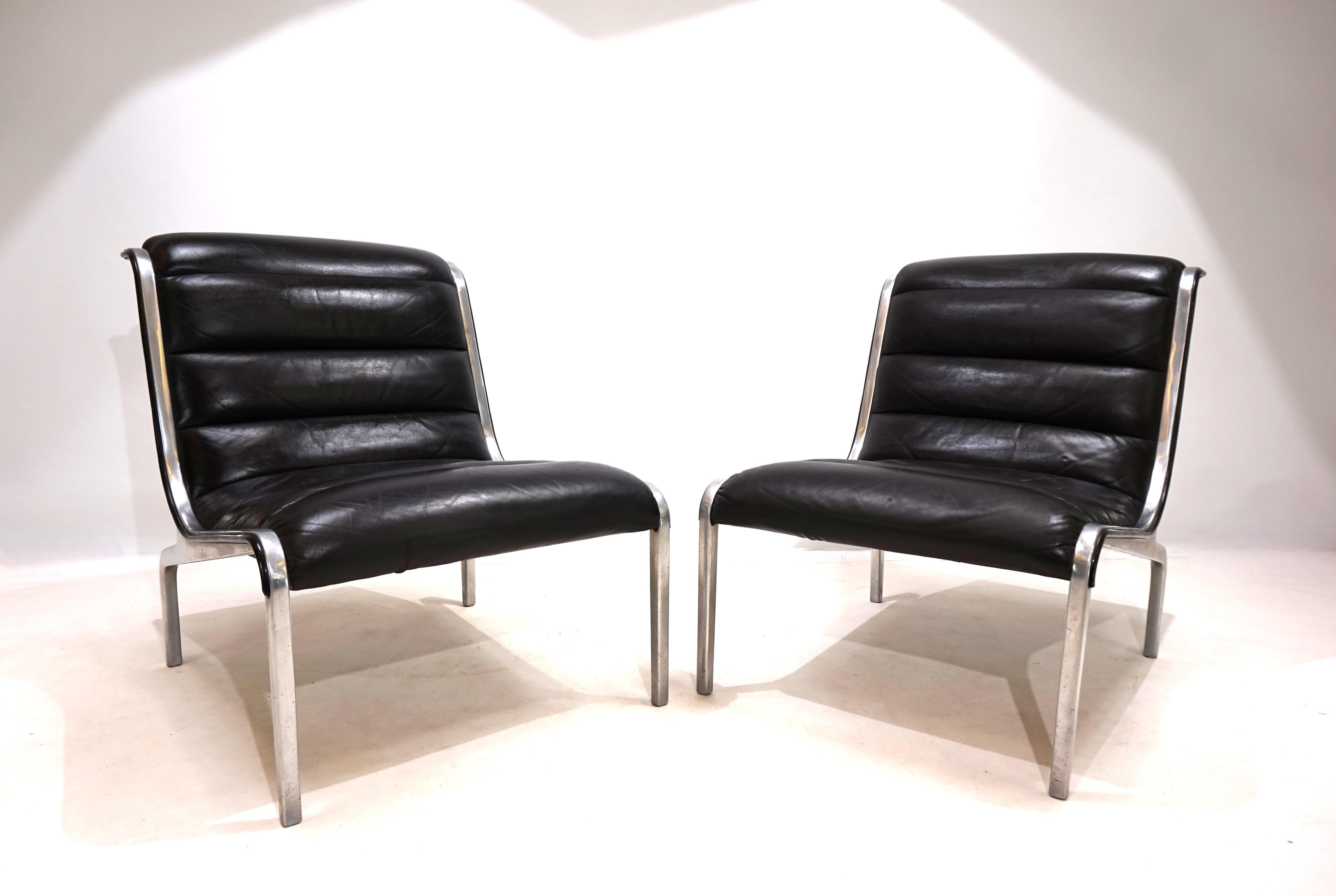 Late 20th Century Leather and metal lounge chair, 1970