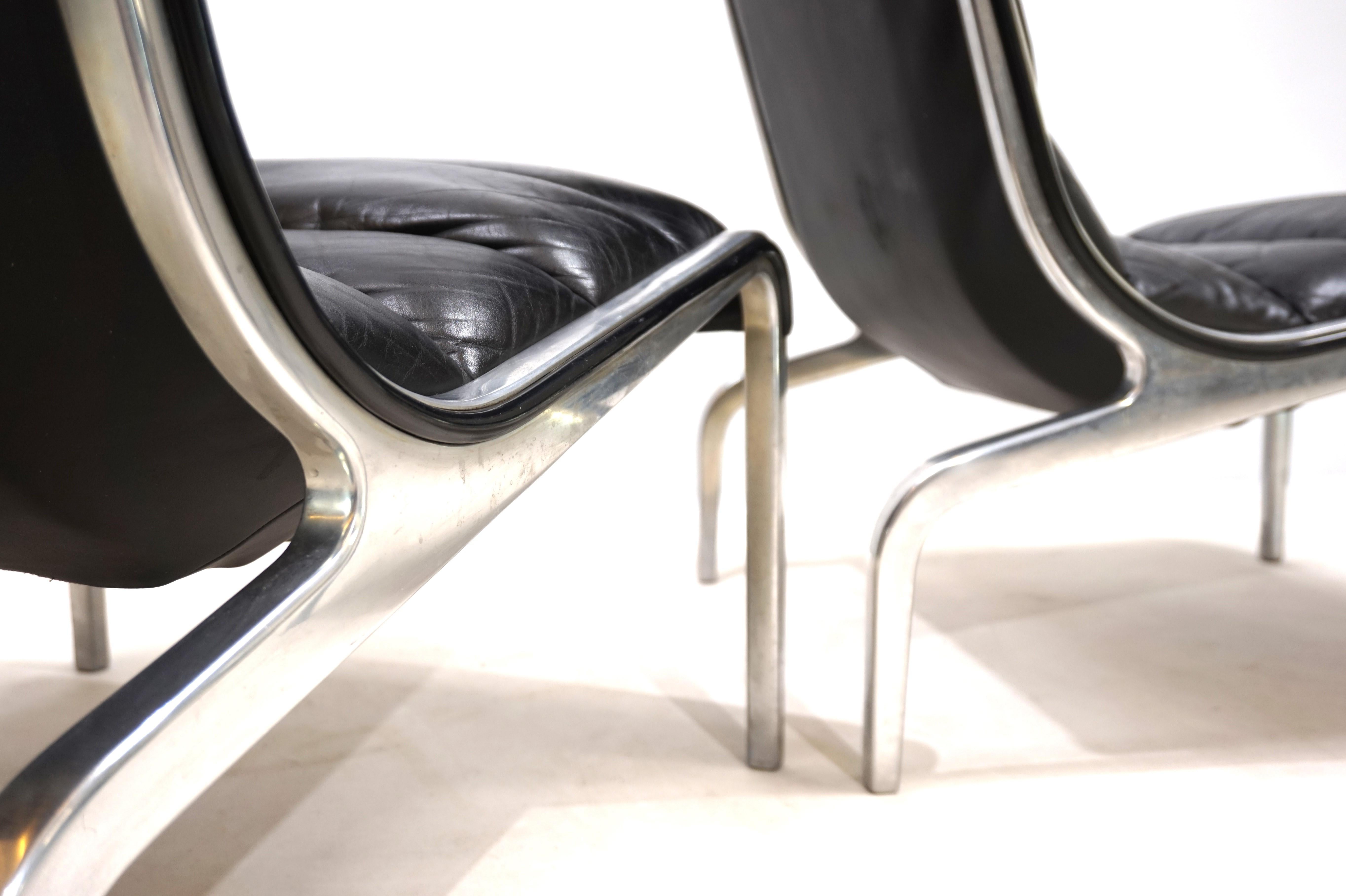 Leather and metal lounge chair, 1970 2