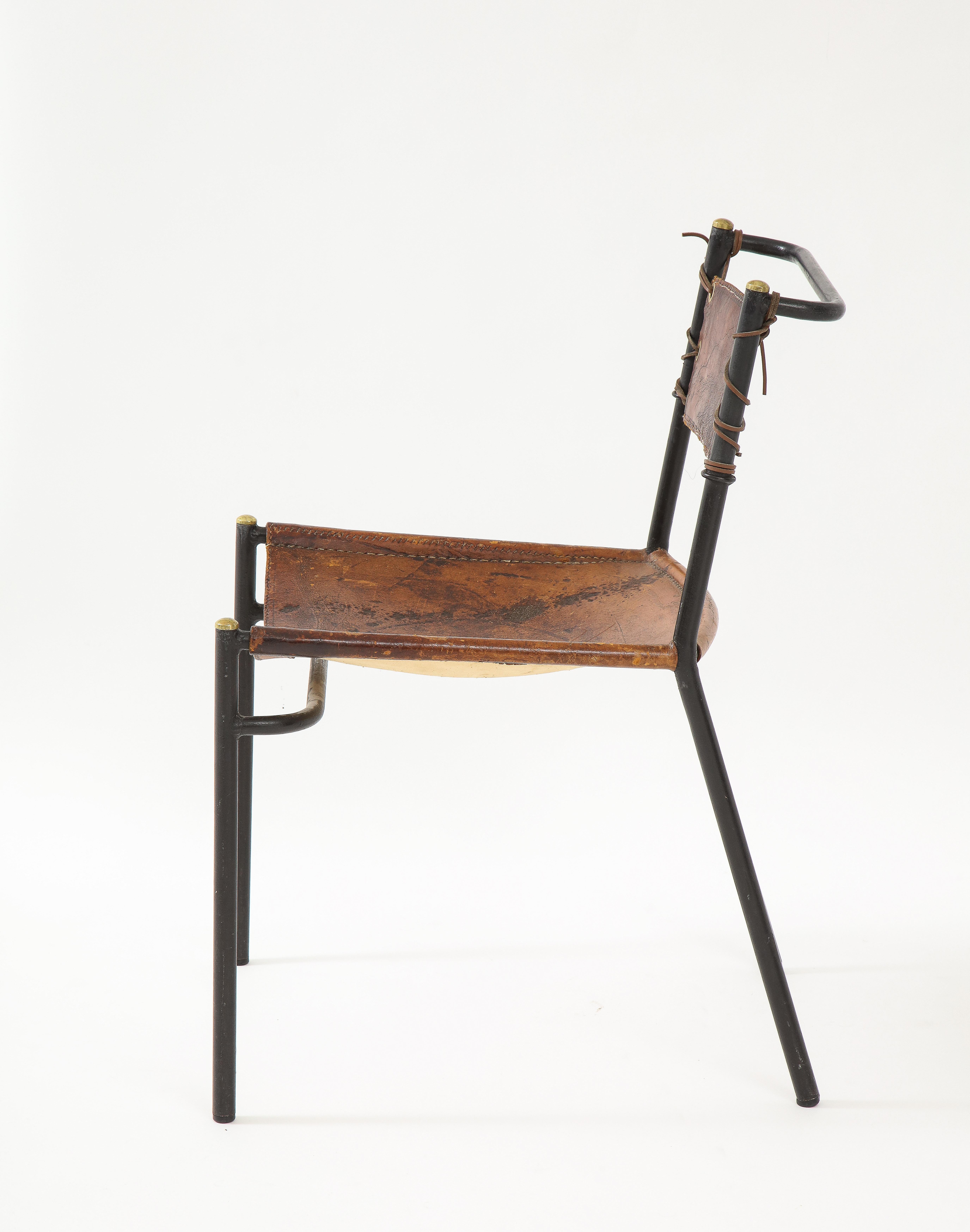 Beistellstuhl aus Leder und Metall im Stil von Jacques Adnet, Frankreich, ca. 1950er Jahre im Angebot 4