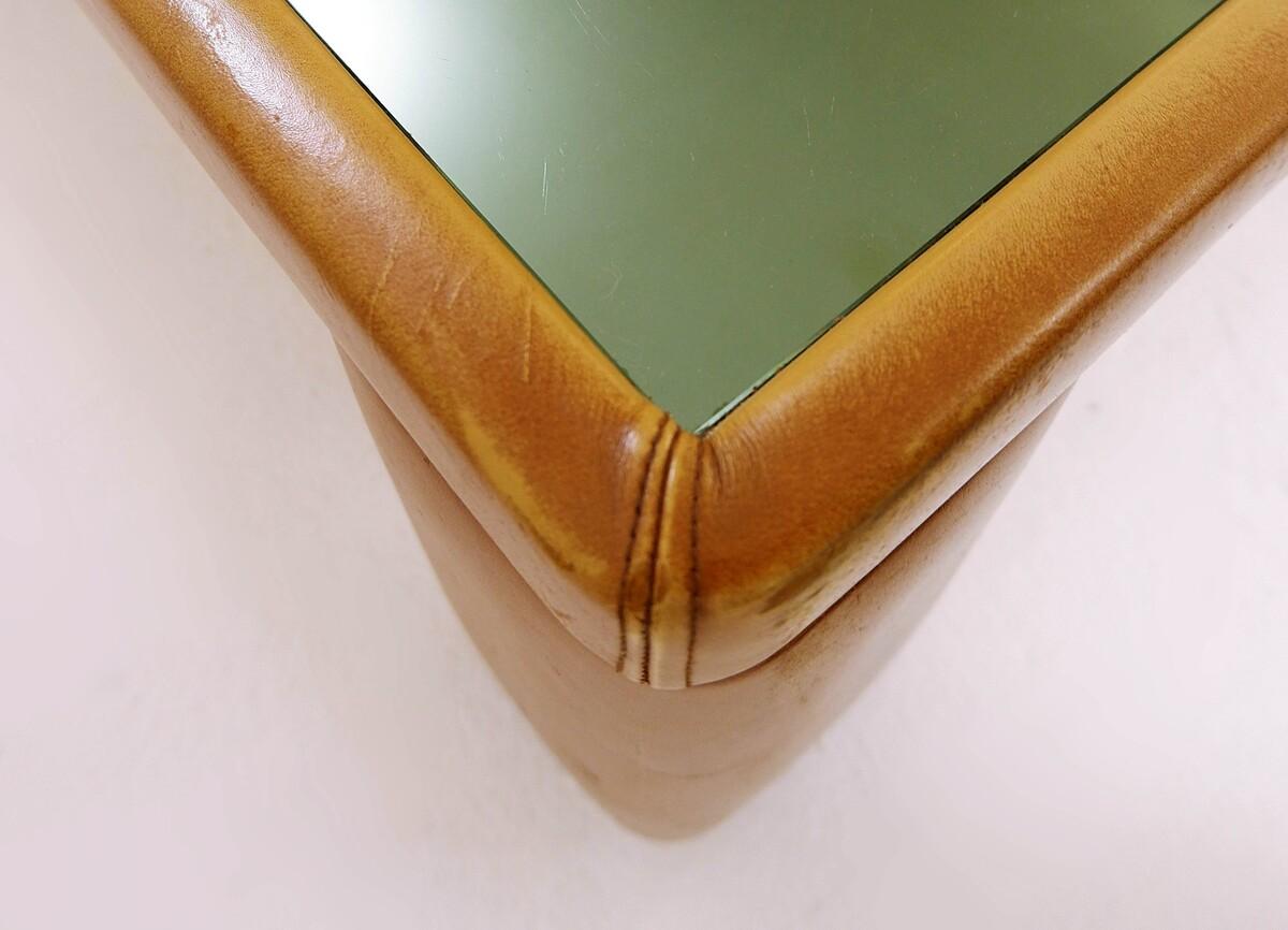Leather and Mirrored Glass Coffee Table by Luigi Massoni for Poltrona Frau, 1970 In Good Condition In Brussels , BE