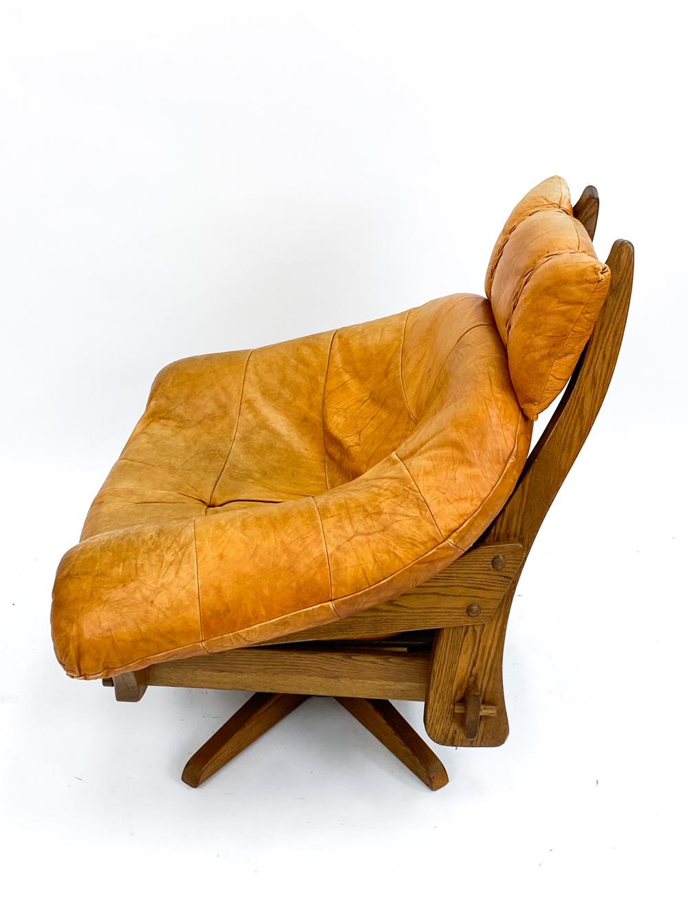 Leather And Oak Easy Chair With Footstool In Style Of Gerard Van Den Berg For Sale 4