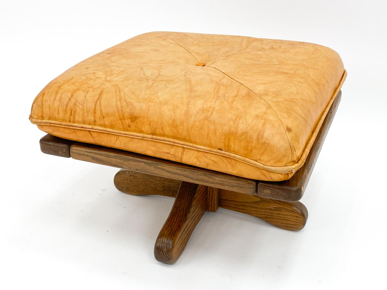 Leather And Oak Easy Chair With Footstool In Style Of Gerard Van Den Berg For Sale 11