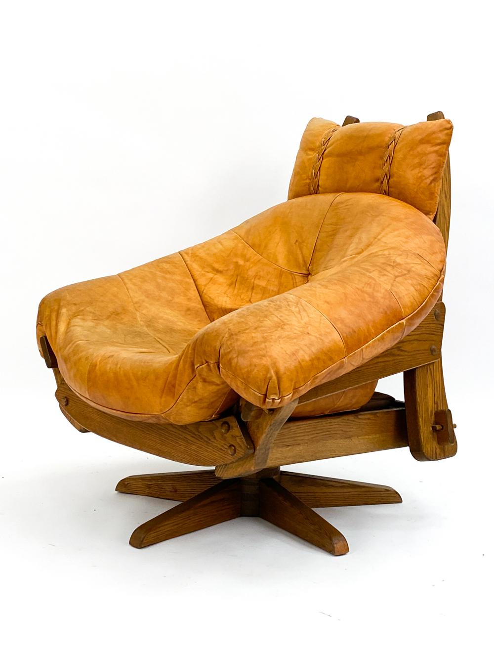 Mid-Century Modern Leather And Oak Easy Chair With Footstool In Style Of Gerard Van Den Berg For Sale
