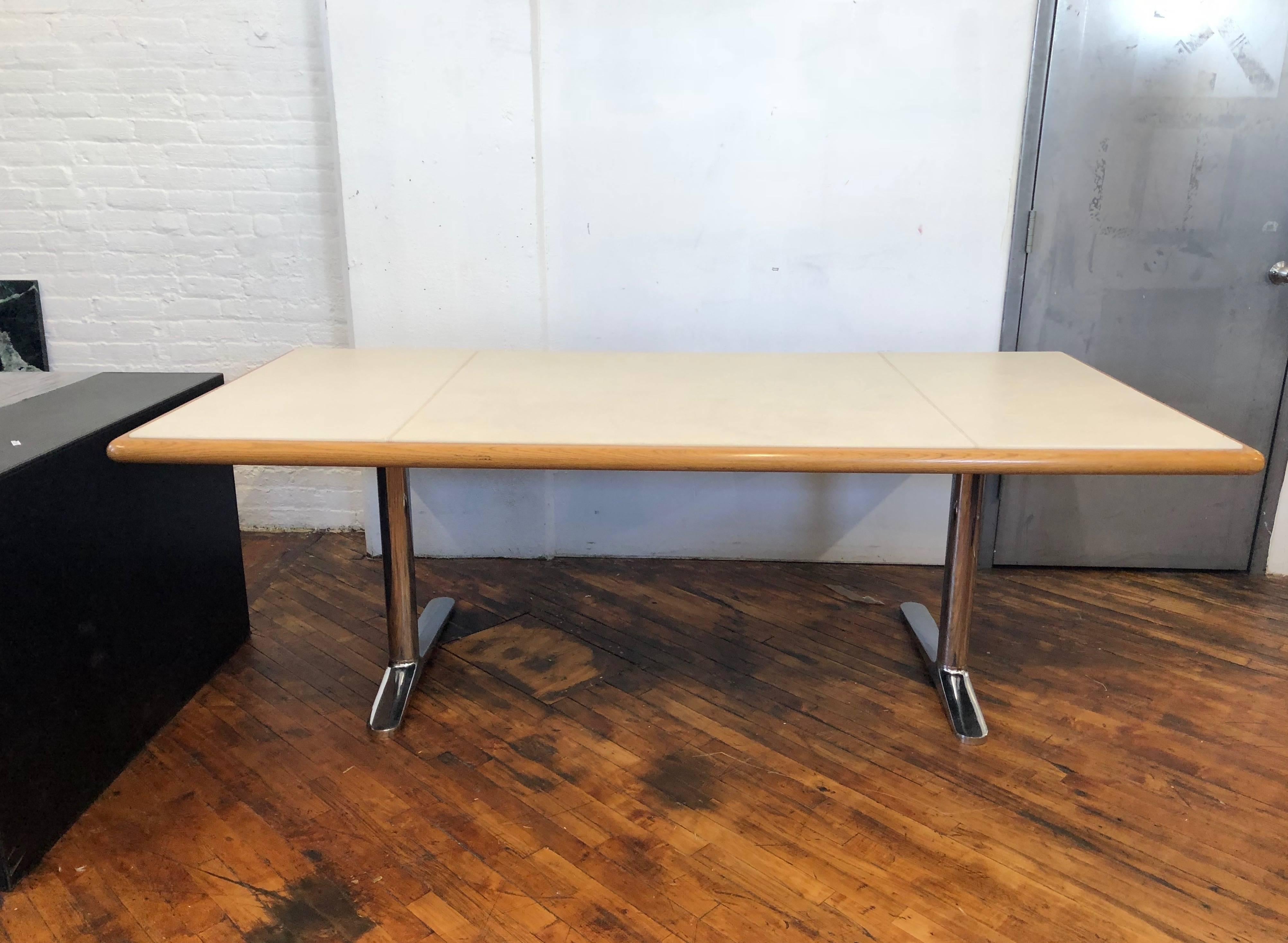 Leather and Oak Executive Desk by Warren Platner for Knoll, USA, circa 1965 In Good Condition For Sale In Jersey City, NJ