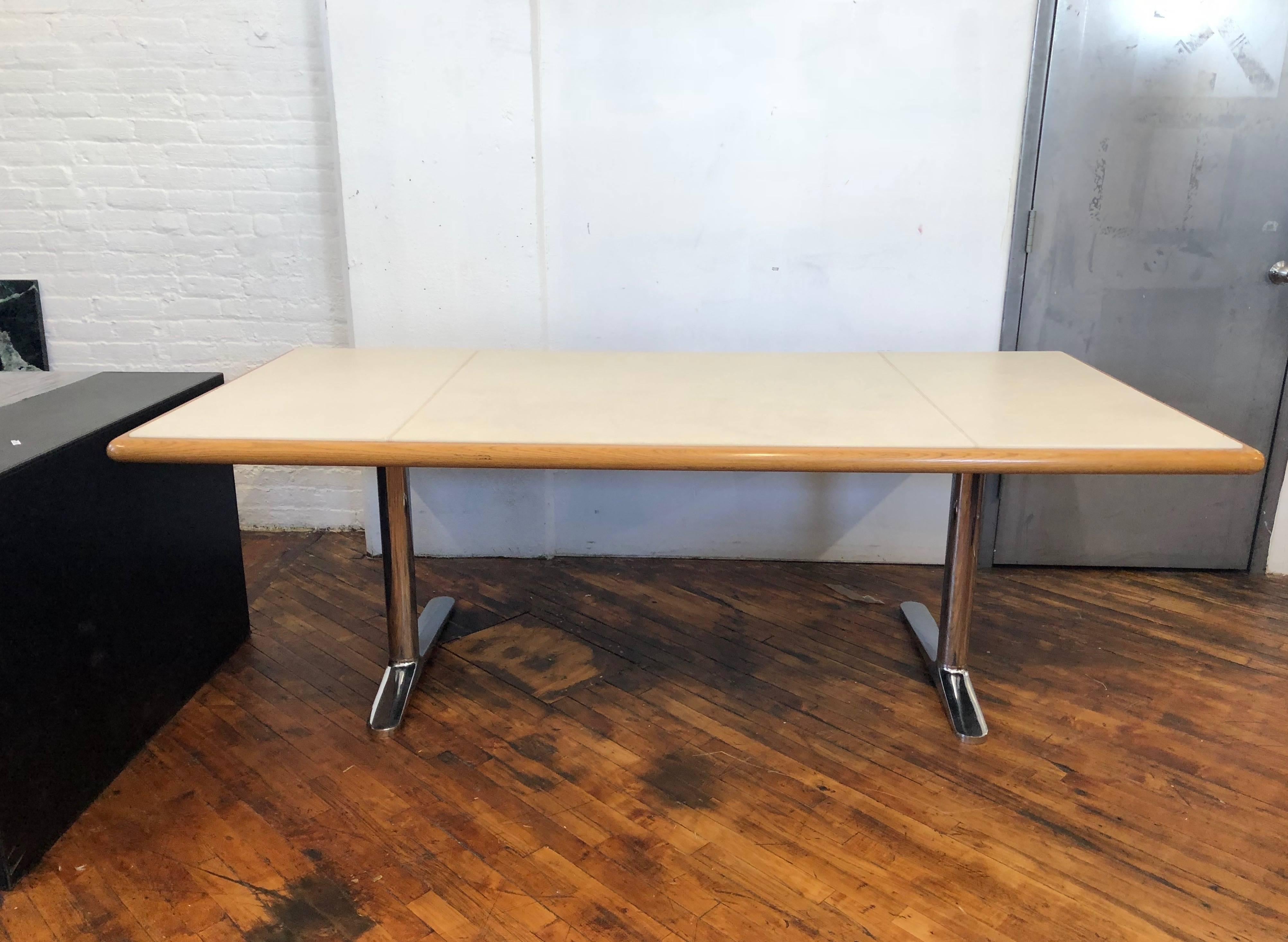 Metà XX secolo Scrivania direzionale in pelle e Oak di Warren Platner per Knoll, USA, circa 1965 in vendita