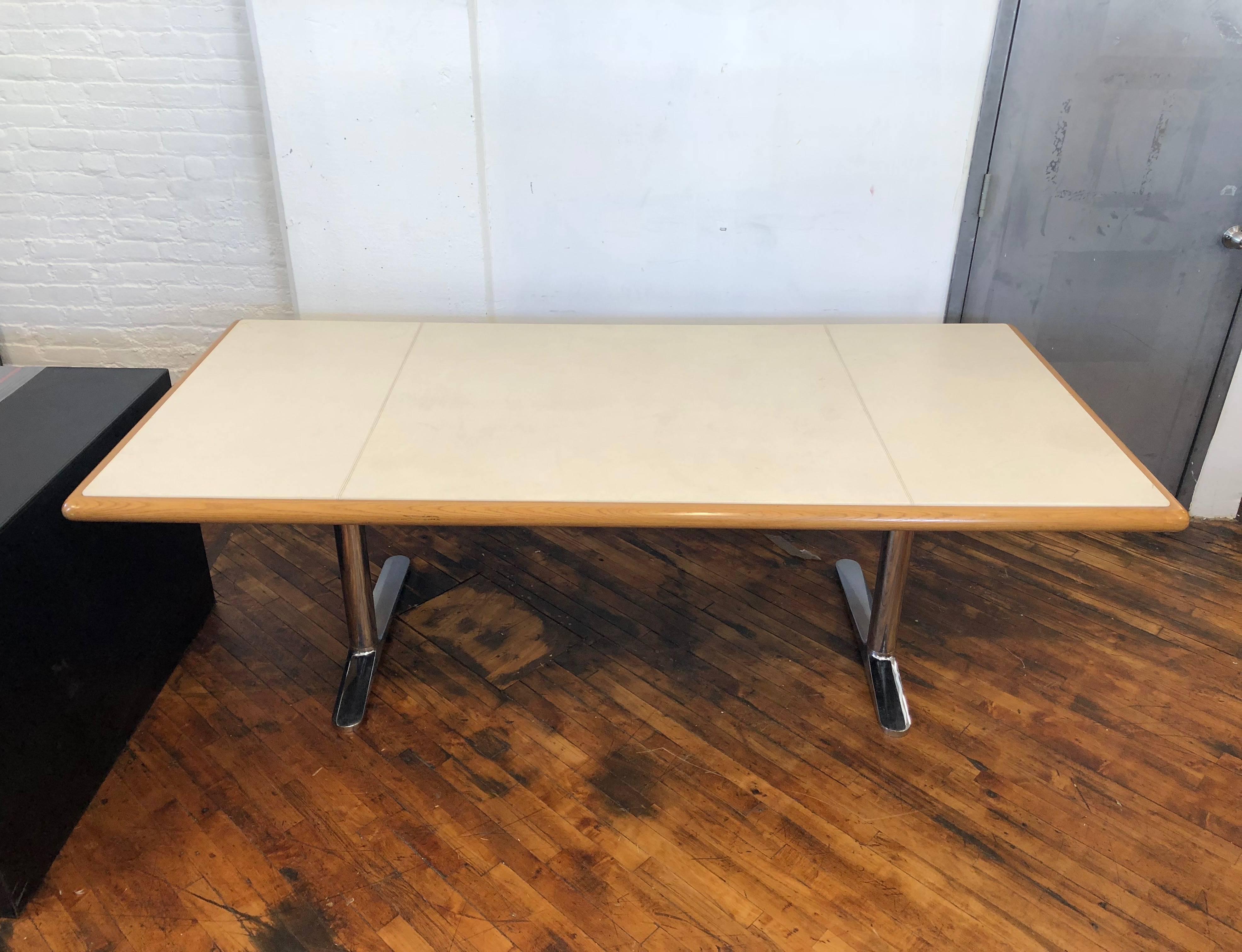 Leather and Oak Executive Desk by Warren Platner for Knoll, USA, circa 1965 For Sale 3