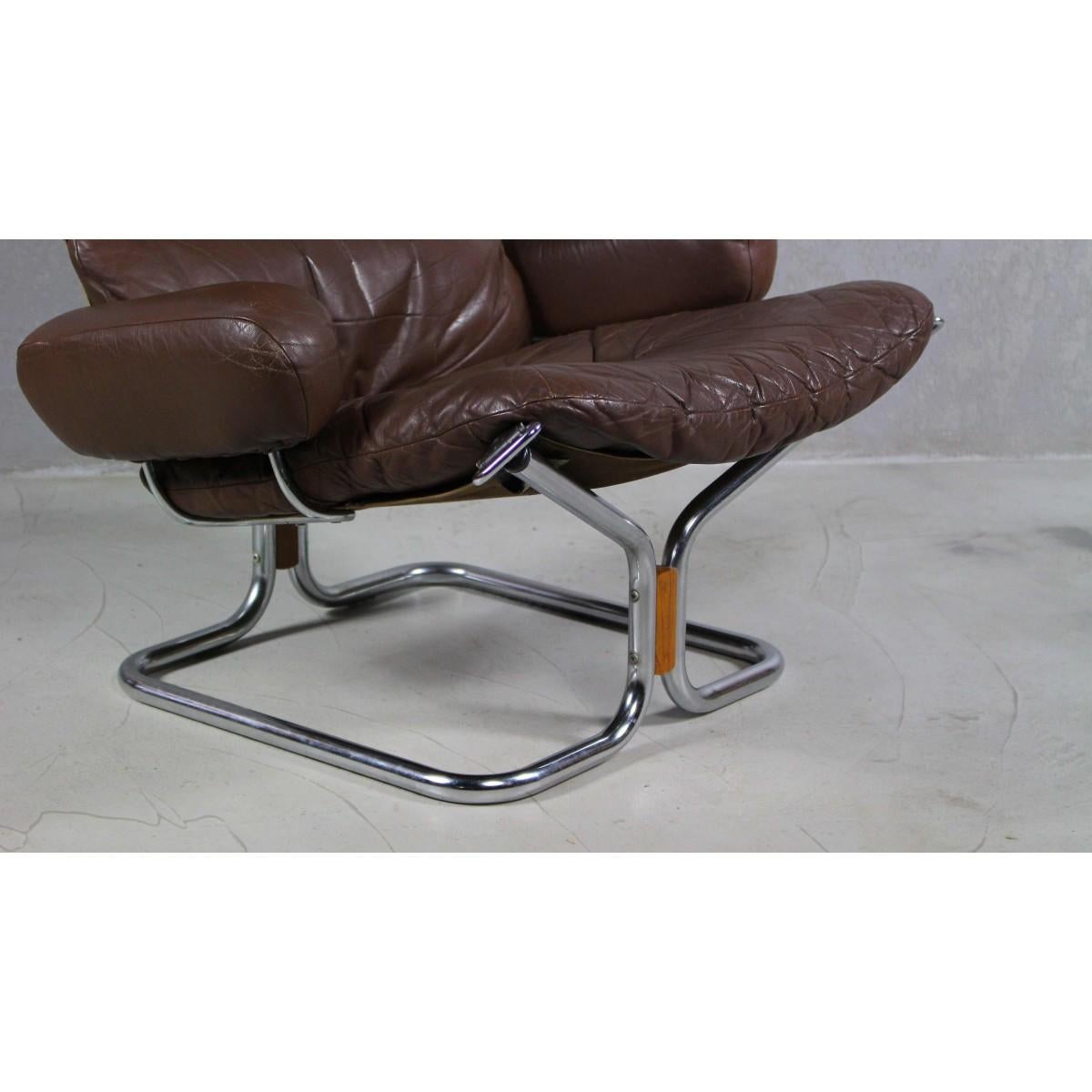 Scandinavian Modern Leather And Rosewood Lounge Chair By Harald Relling For Westnofa, Norway 1970s For Sale