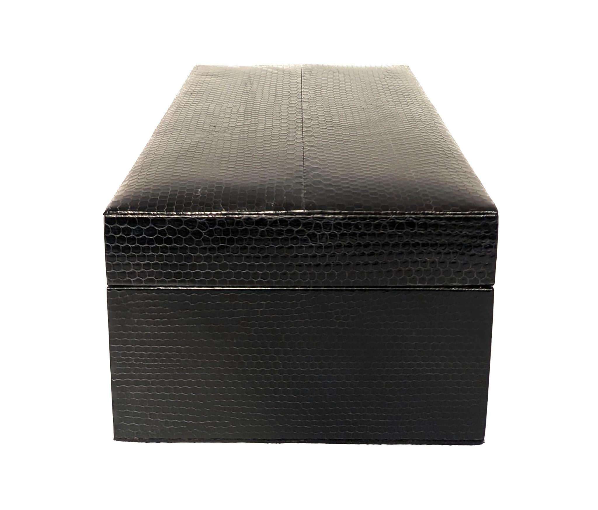 Caja decorativa de cuero y plata en Excelente estado para la venta en Miami, FL