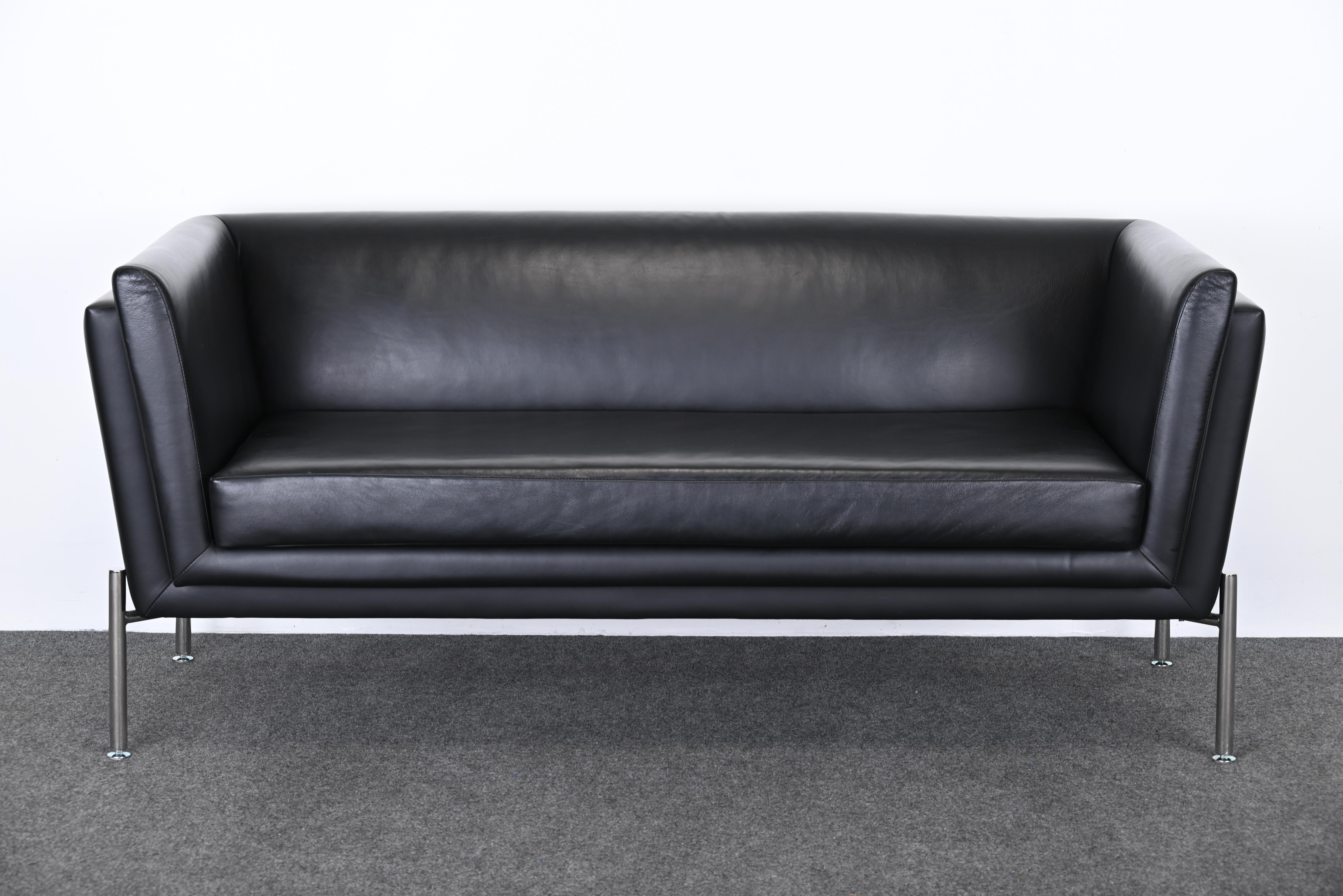 Late 20th Century Leather and Stainless Steel Sofa or Settee by Brueton 20th Century For Sale