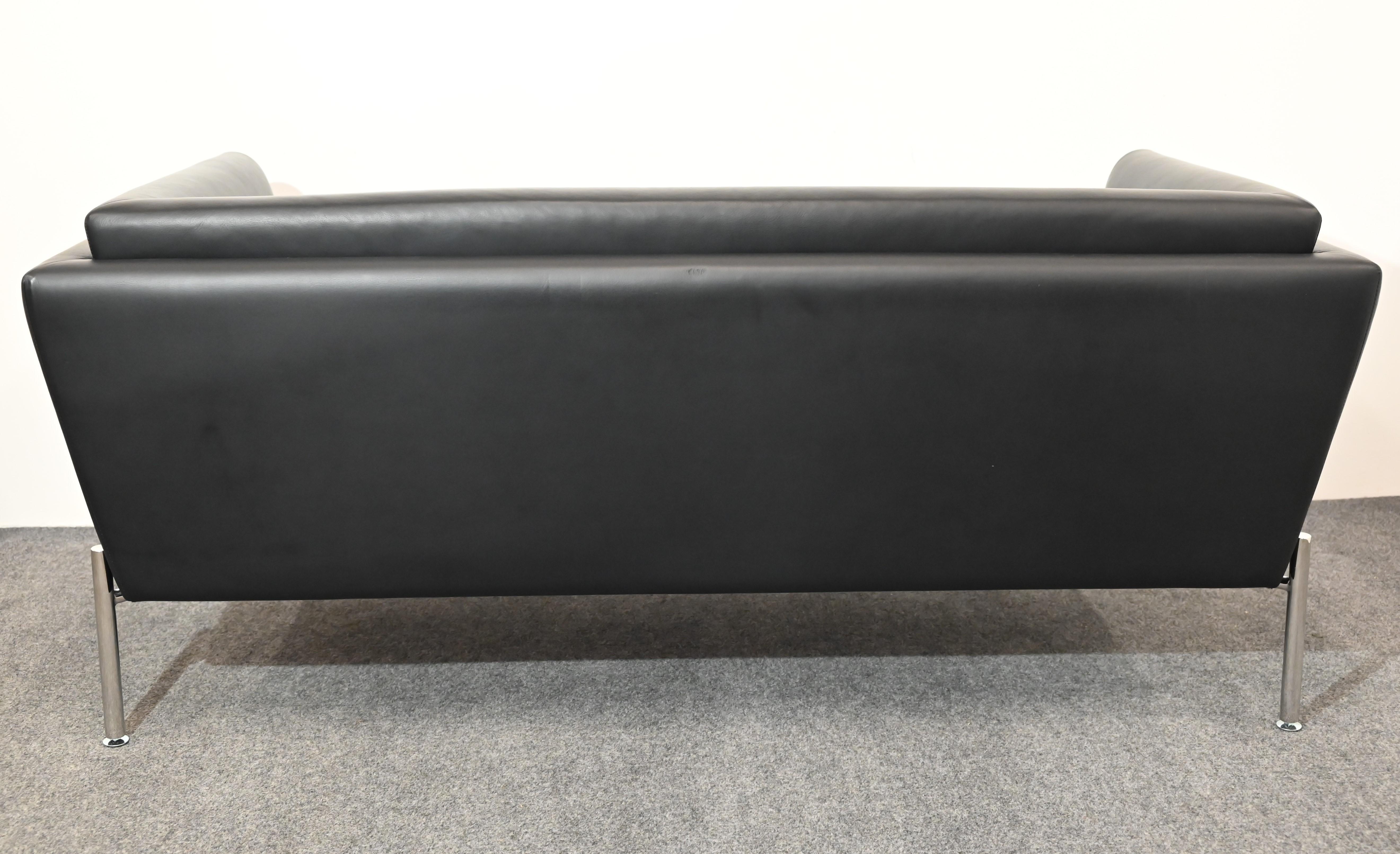 Sofa oder Sofa aus Leder und Edelstahl von Brueton, 20. Jahrhundert im Angebot 1