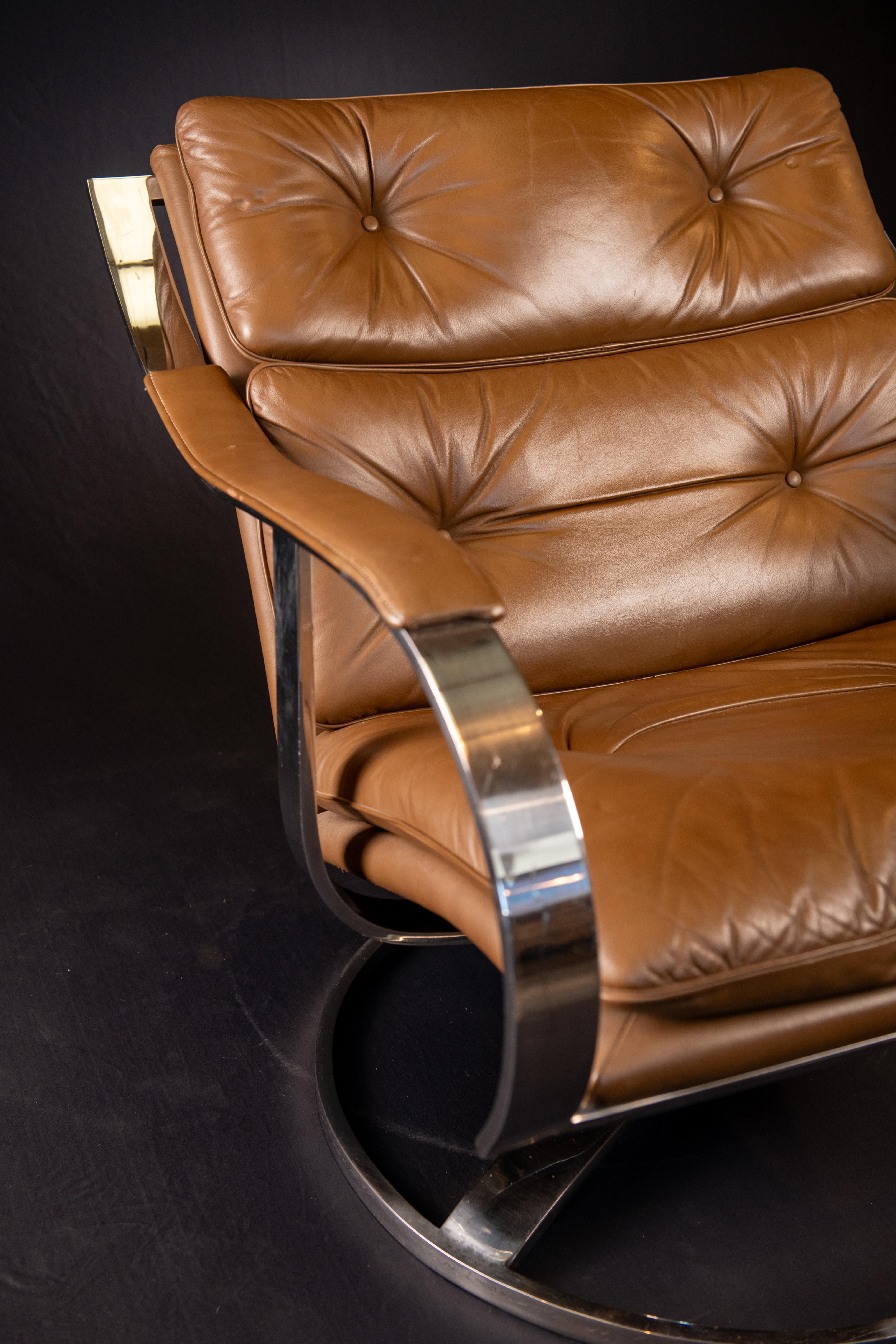 American Leather and Stainless Steel Swivel Chairs by Gardner and Leaver for Steelcase For Sale