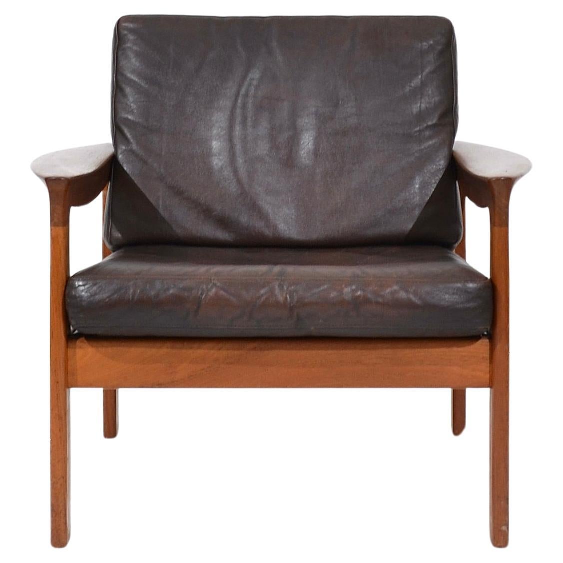 Leather and teak armchair, Arne Wahl Iversen, Komfort, Denmark, 1960's For Sale