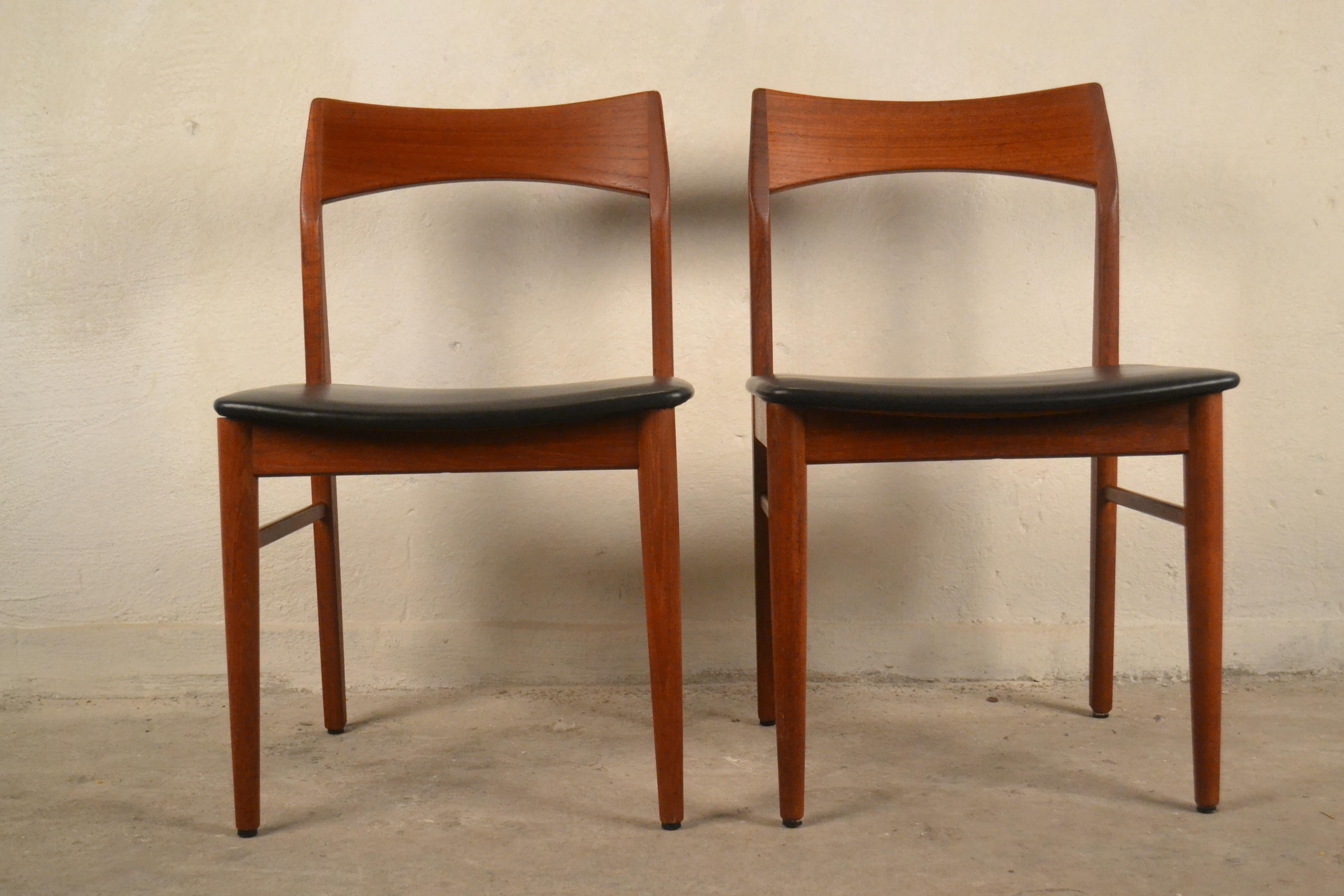 Leather and Teak Chairs by Henning Kjærnulf for Vejle Mobelfabrik, 1960s In Good Condition For Sale In Mazowieckie, PL