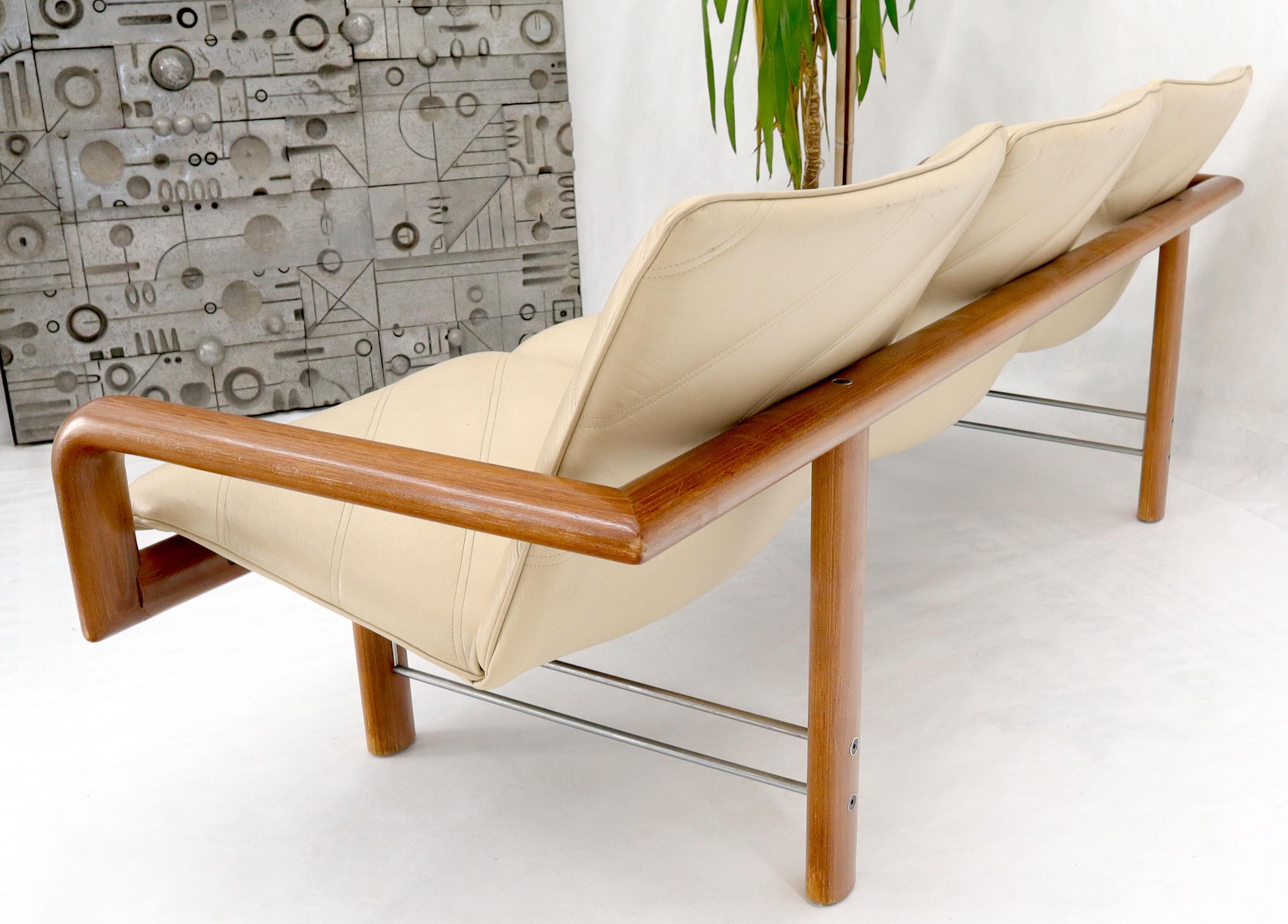 Leather and Teak Midcentury Danish Modern Floating Sofa For Sale 4