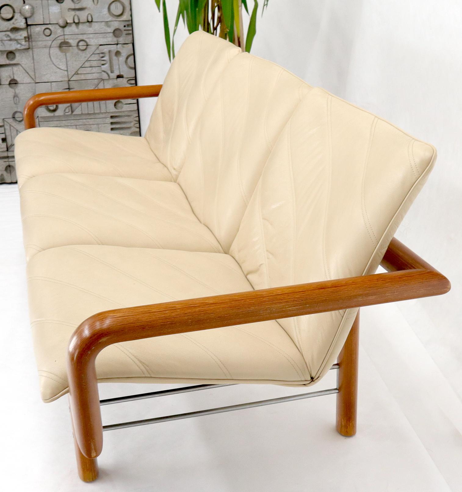 Leather and Teak Midcentury Danish Modern Floating Sofa For Sale 1