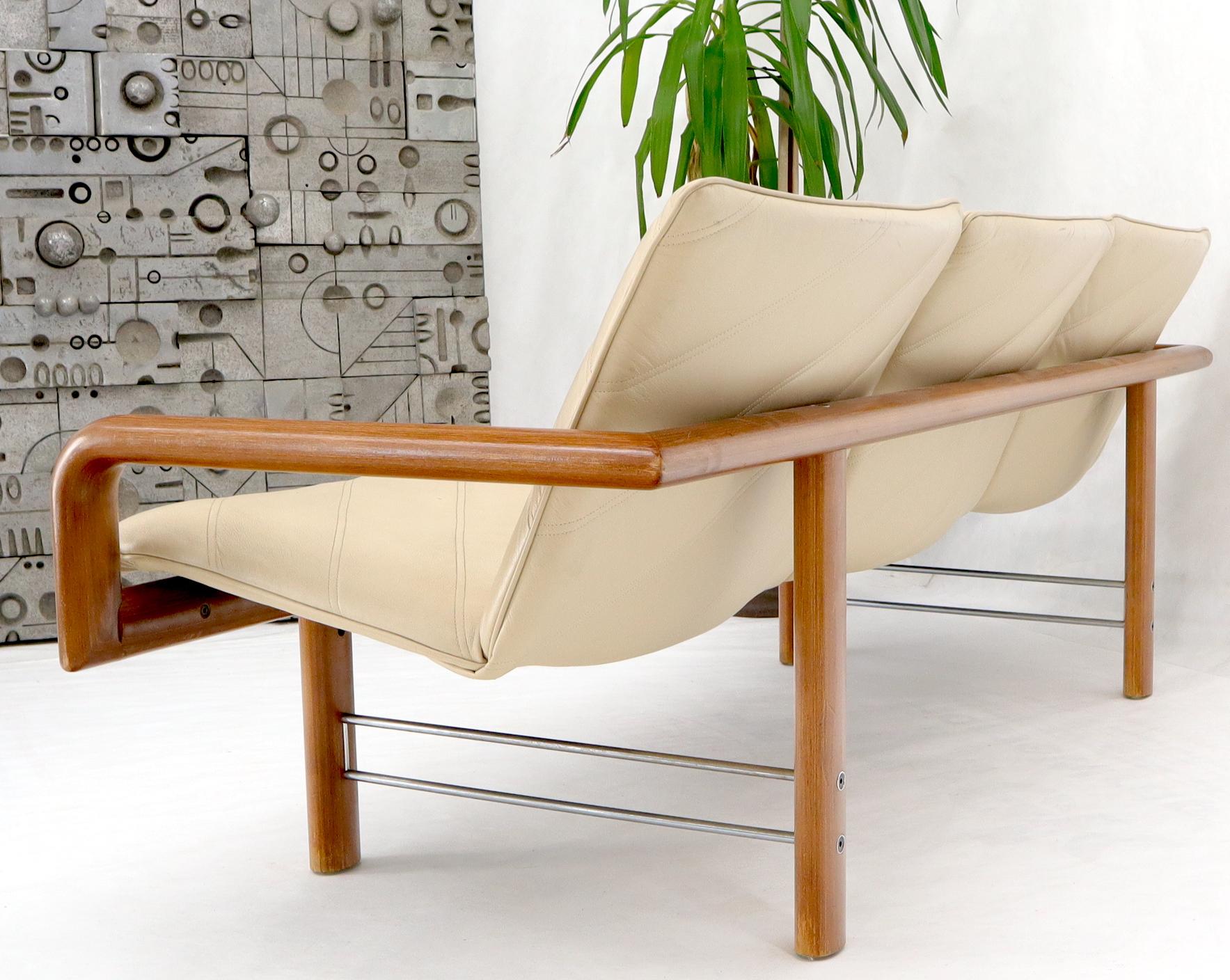 Leather and Teak Midcentury Danish Modern Floating Sofa For Sale 3