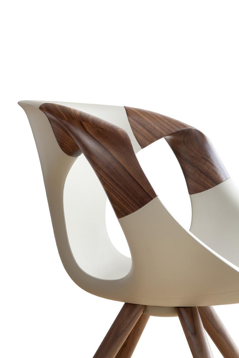 Zeitgenössische Designer-Esszimmerstühle aus Leder und Nussbaum, Up Chair (Internationaler Stil)
