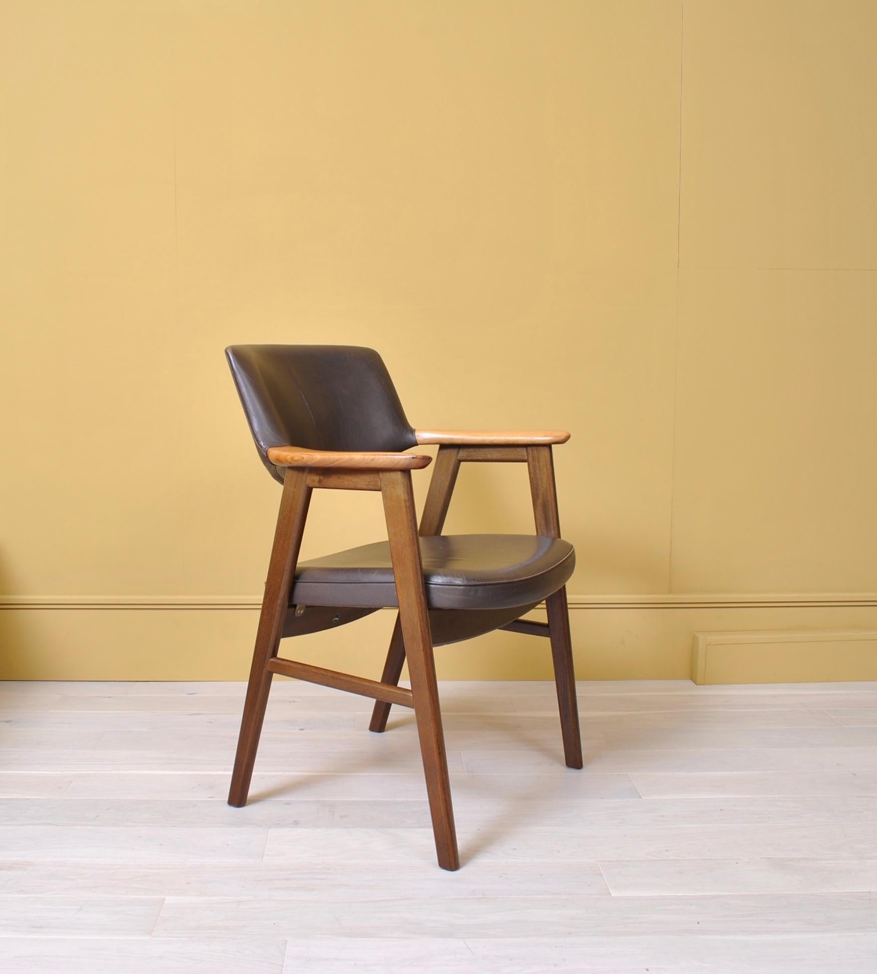 The Erik Kirkegaard desk chair is possibly the most comfortable chair of its kind that we’ve encountered over the years. The curves and angles hold and support the body extremely well. These robust chairs have walnut frames and original dark brown