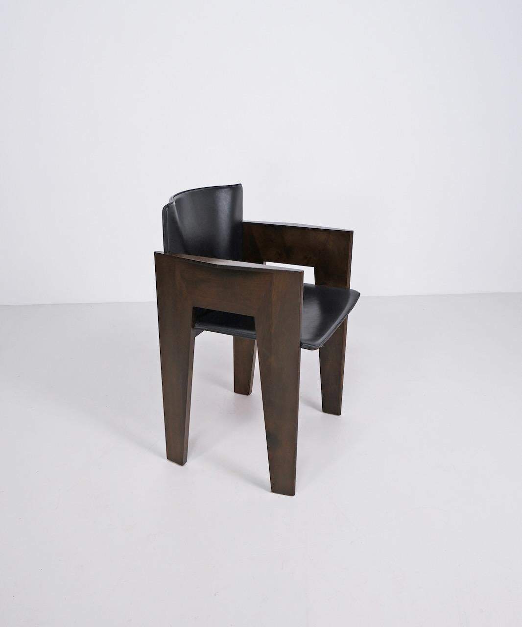 Postmoderne Chaise de salle à manger en cuir et bois d'Arnold Merckx pour Arco, vers 1980 en vente
