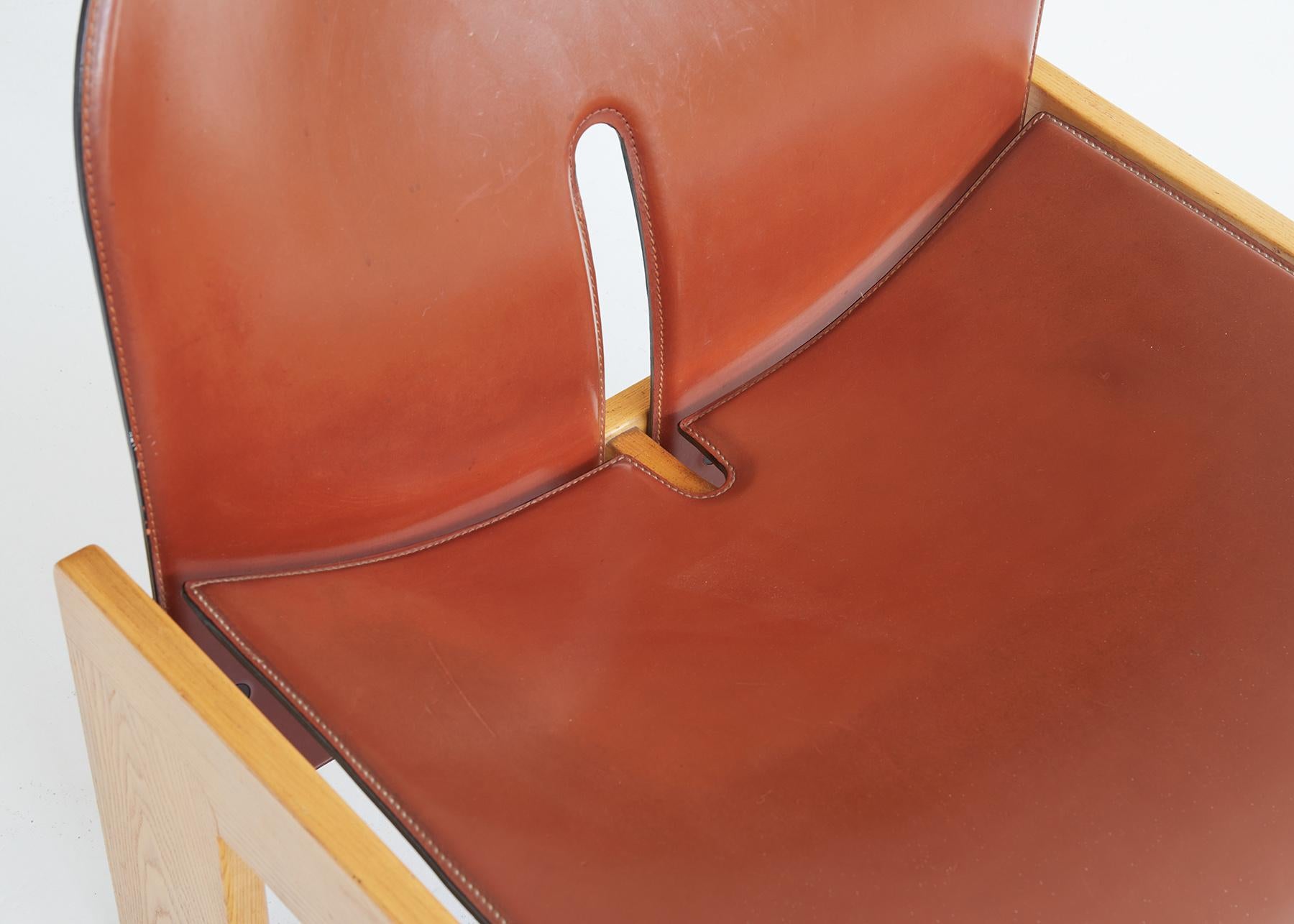 Leather and wood lounge chair 
