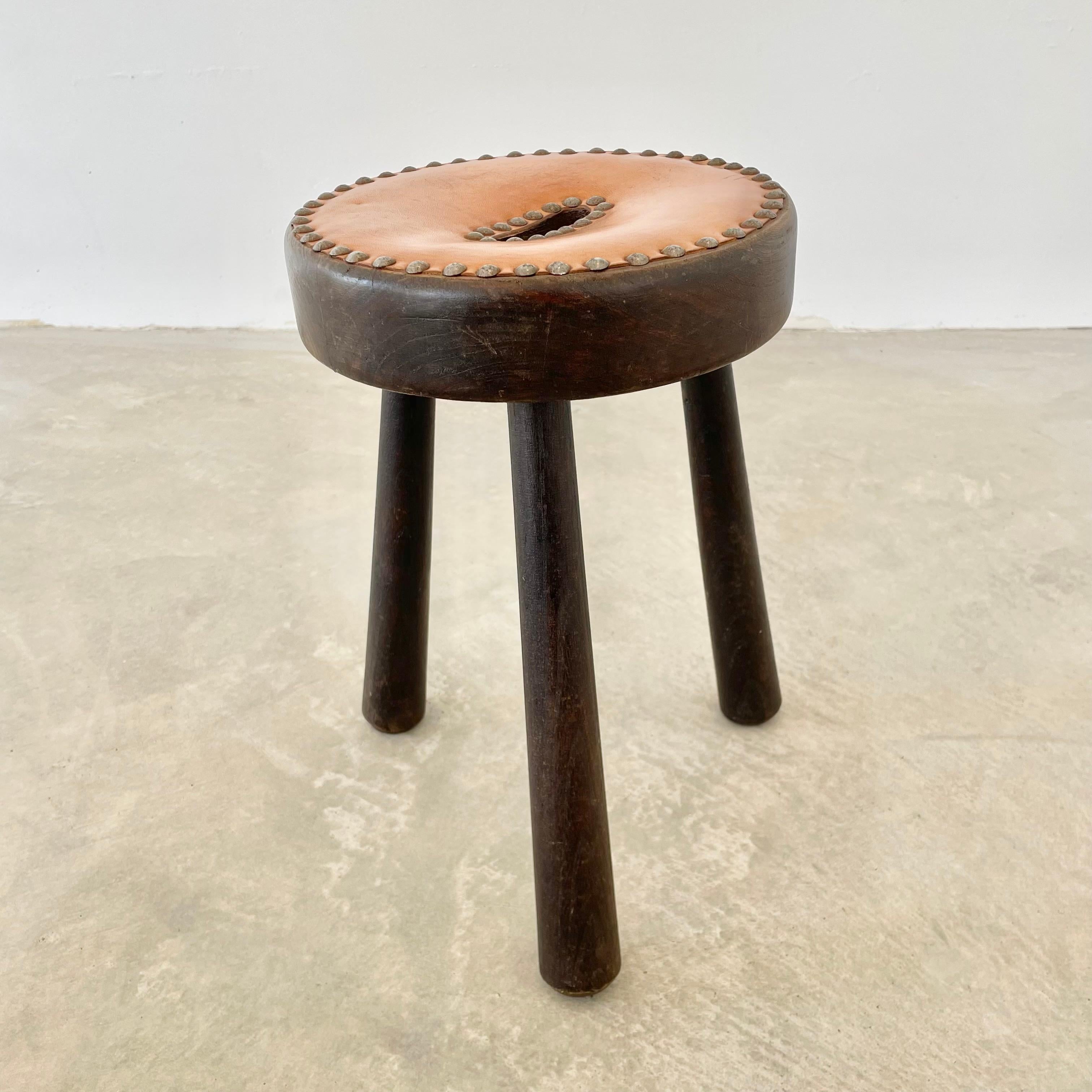 Leather and Wood Studded Stool, 1970s France For Sale 3