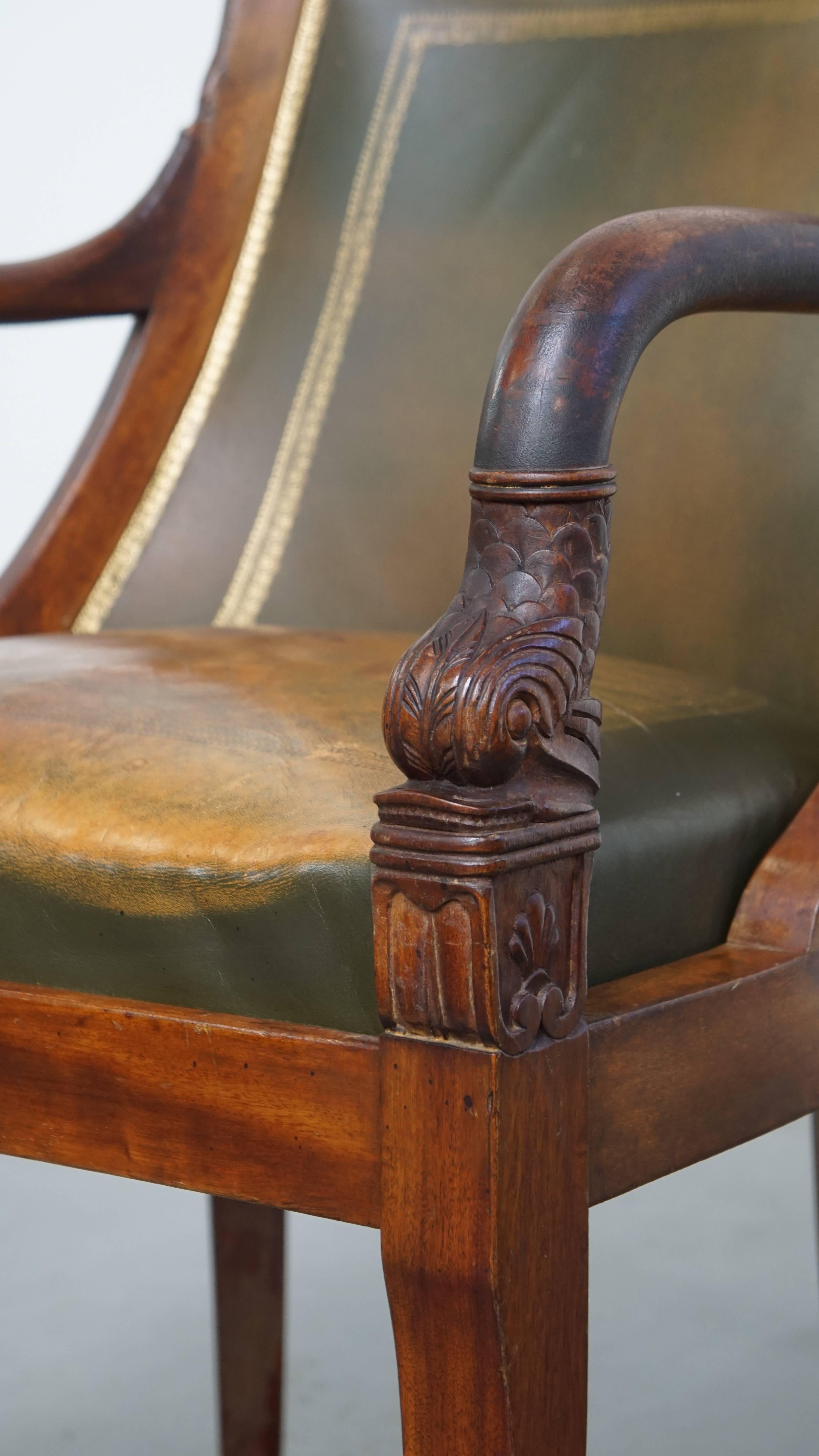 Sedia da scrivania in pelle e legno in stile Impero dei primi del Novecento in vendita 6