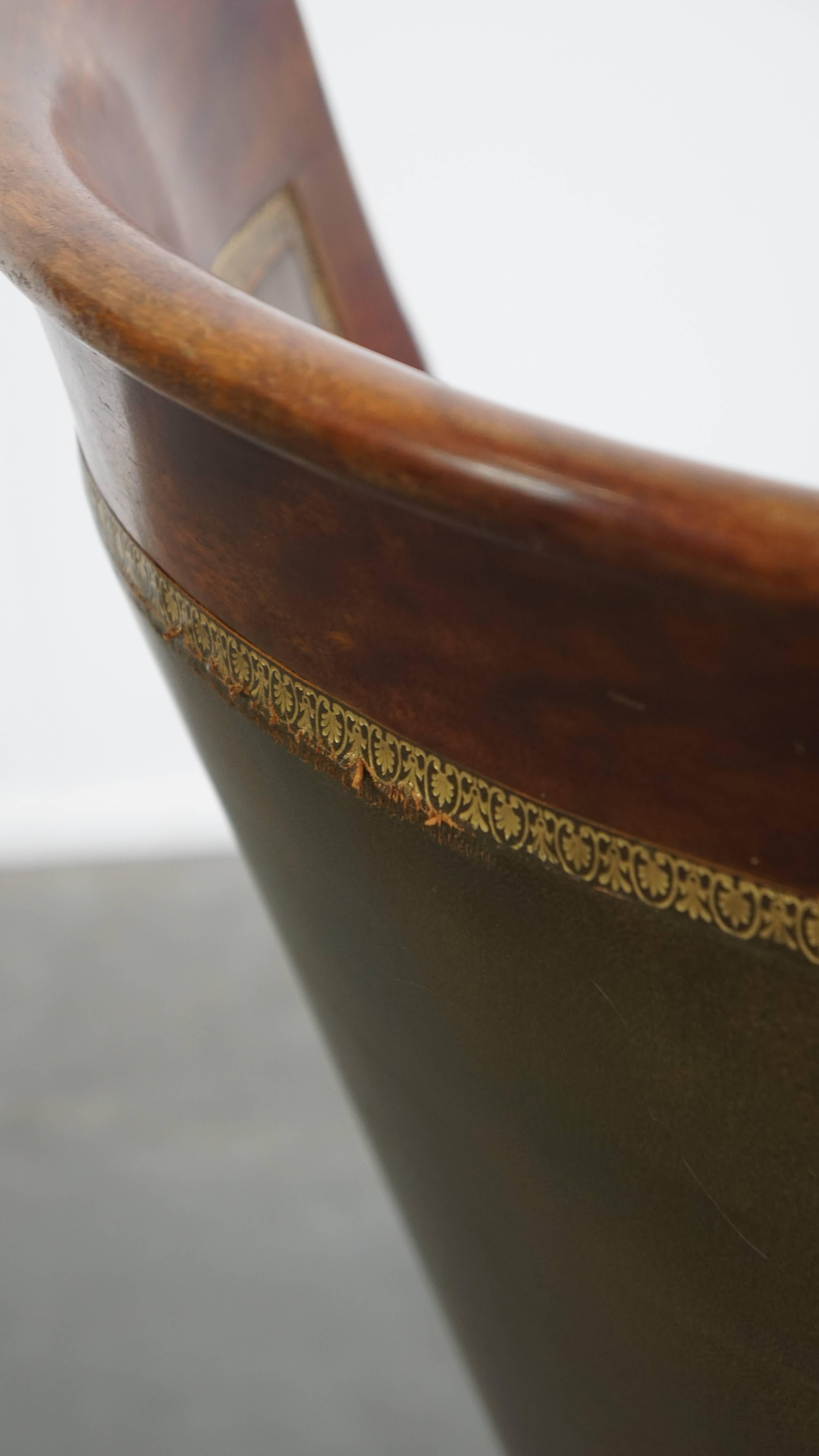 Sedia da scrivania in pelle e legno in stile Impero dei primi del Novecento in vendita 8