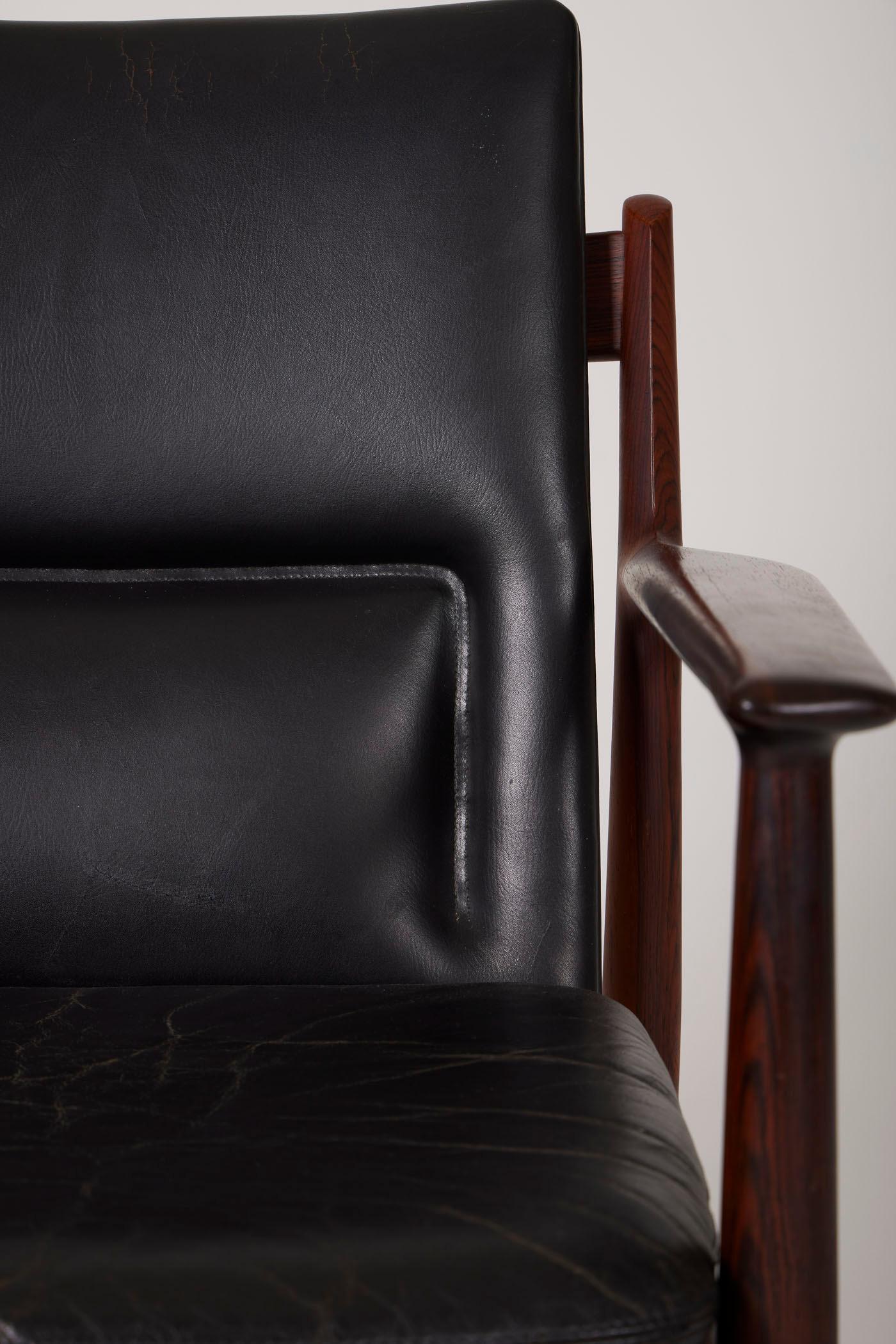 Leather armchair by Arne Vodder For Sale 4