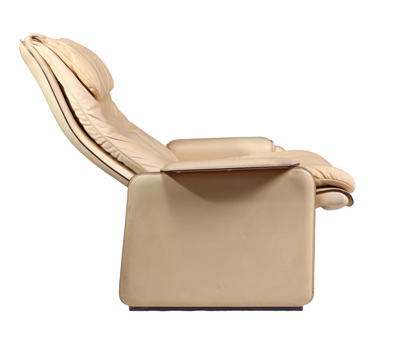 Mid-Century Modern Leather Armchair by De Sede, circa 1980 For Sale