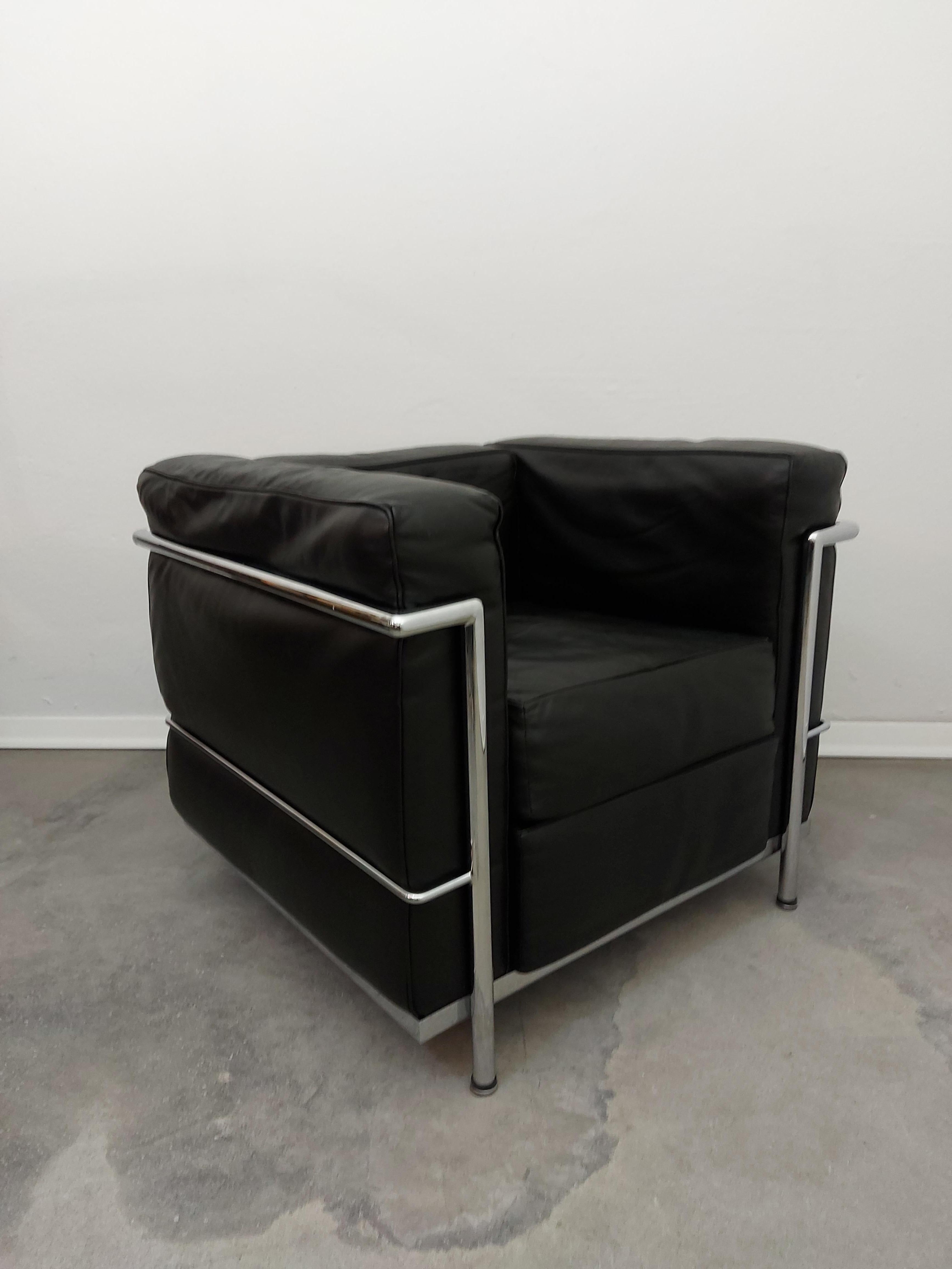 Leather Armchair (Chromed frame) LC, 1990 s For Sale 8
