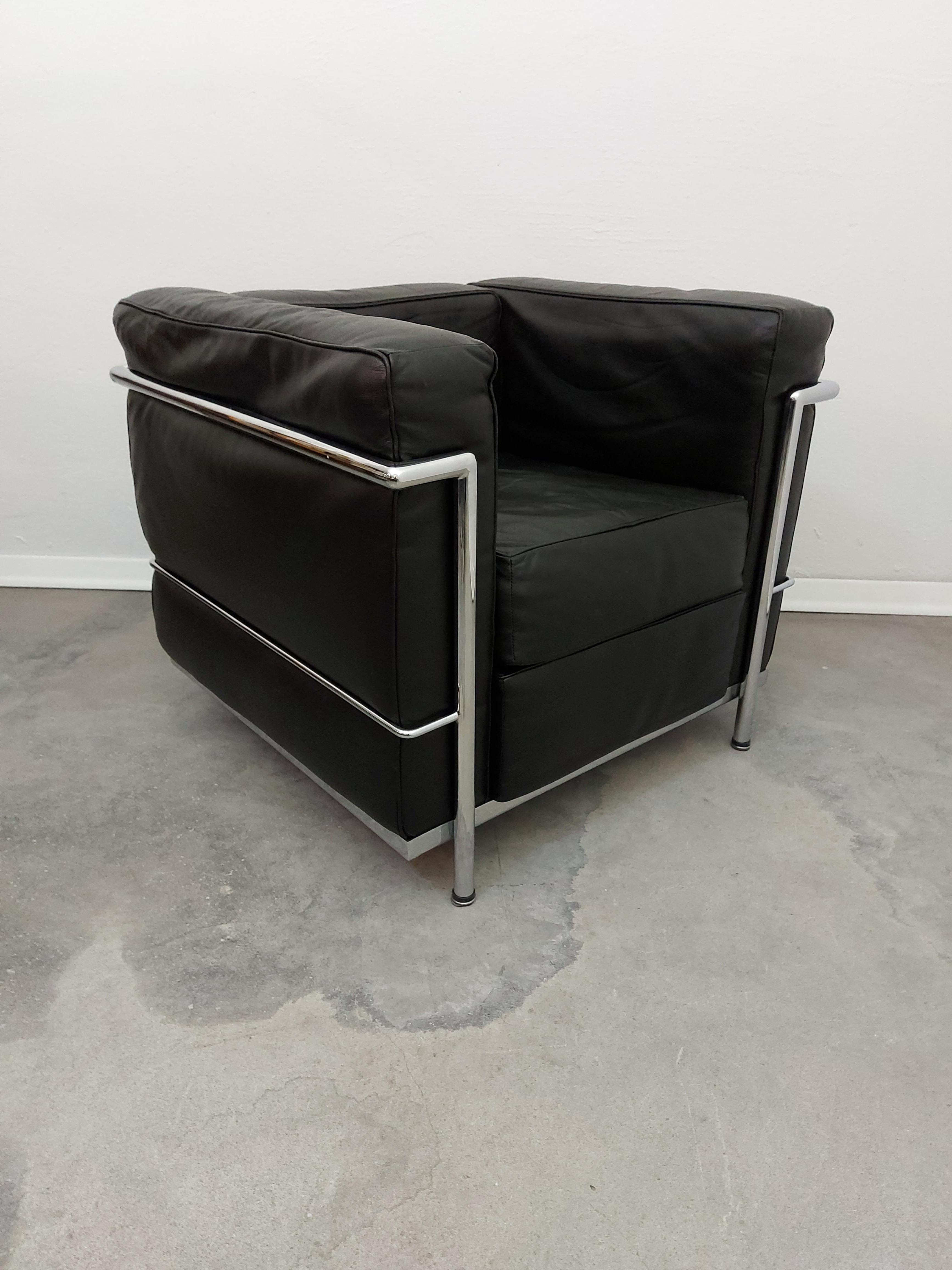 Leather Armchair (Chromed frame) LC, 1990 s For Sale 10