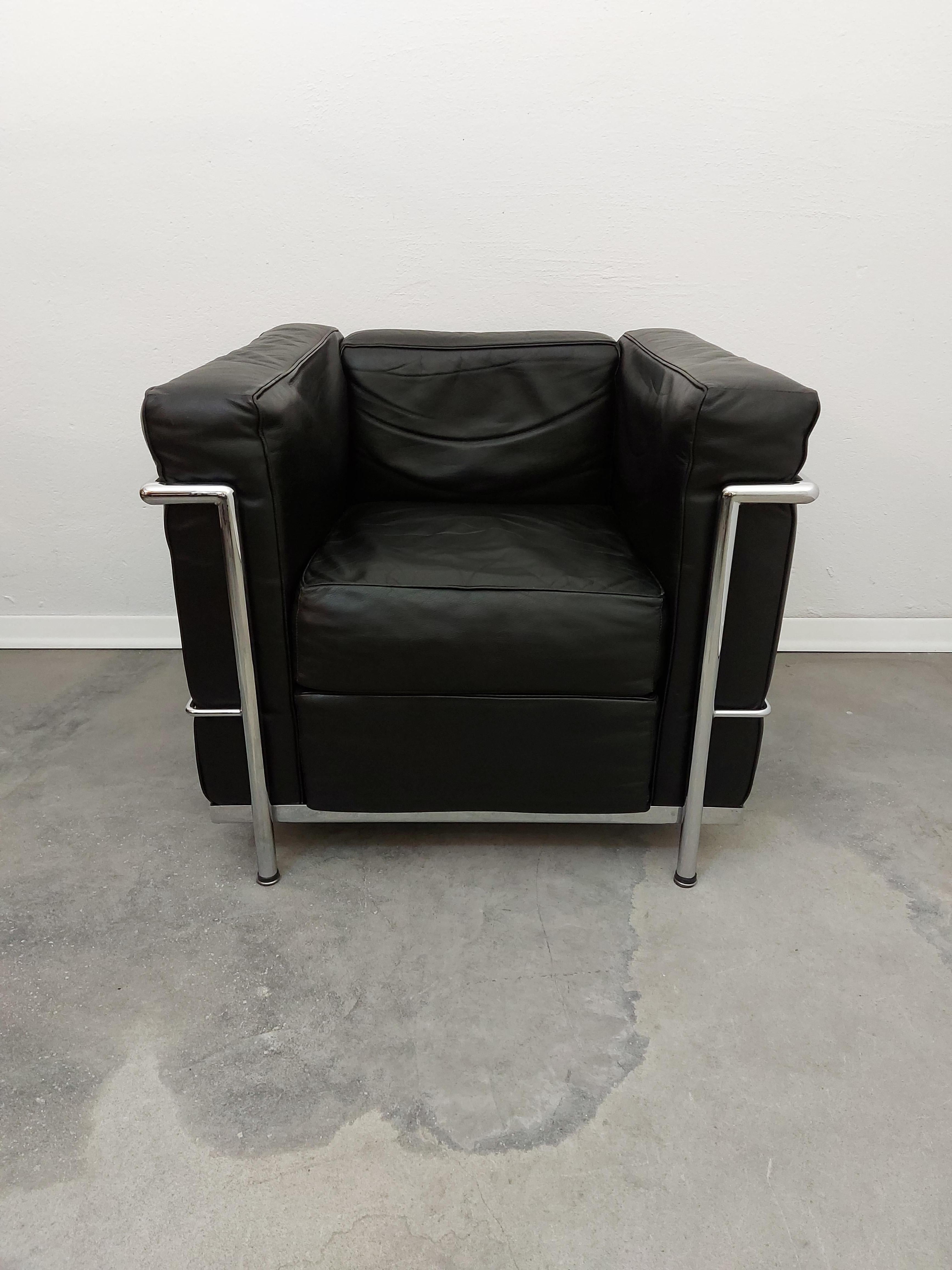 Leather Armchair (Chromed frame) LC, 1990 s In Good Condition For Sale In Ljubljana, SI
