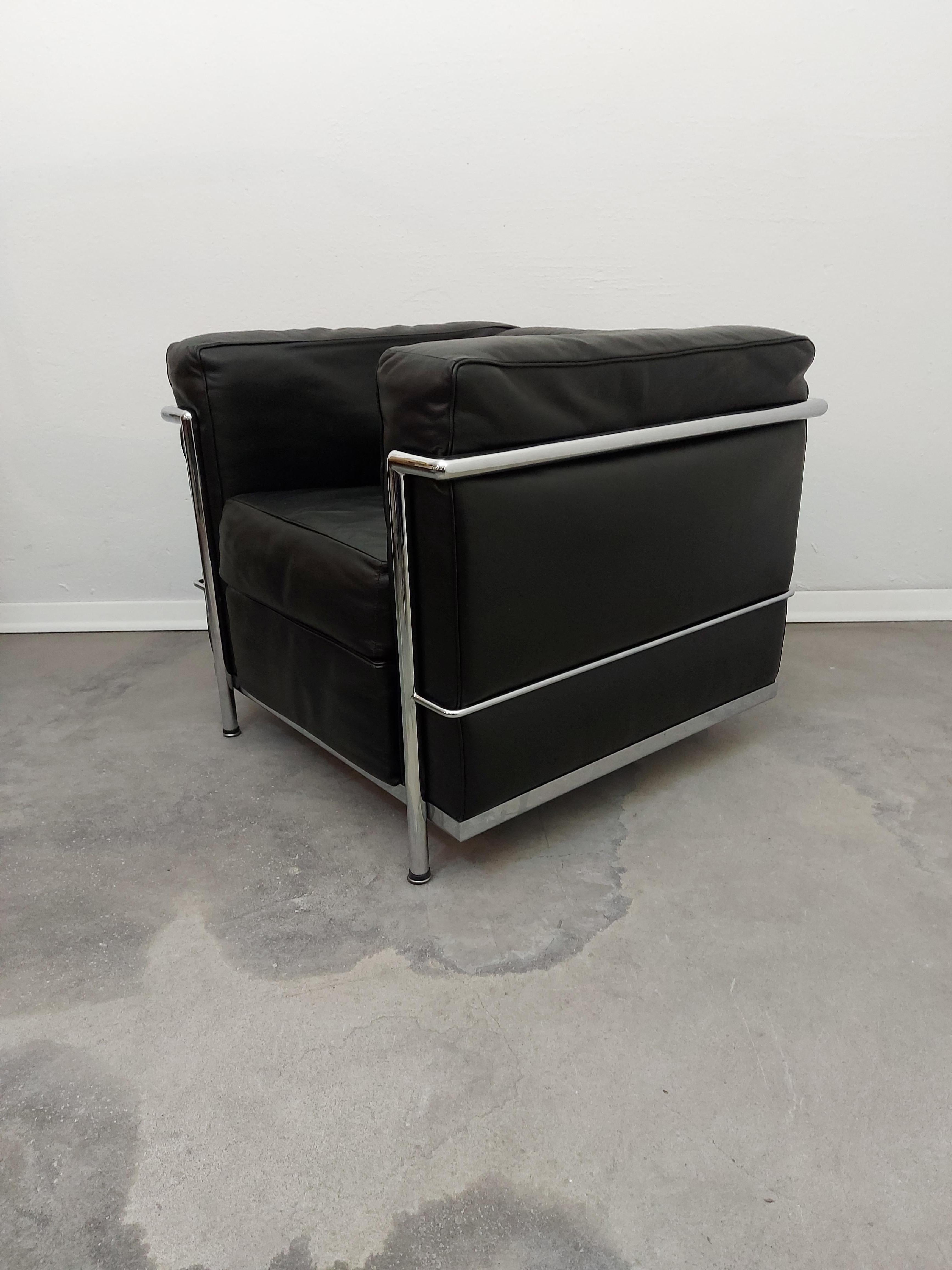 Metal Leather Armchair (Chromed frame) LC, 1990 s For Sale