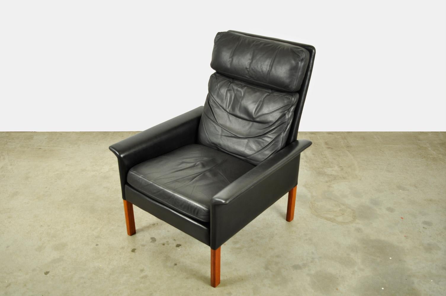 Leather Armchair, Model d500 by Hans Olsen for CS Møbler Glostrup Denmark 1960s In Good Condition For Sale In Deventer, NL