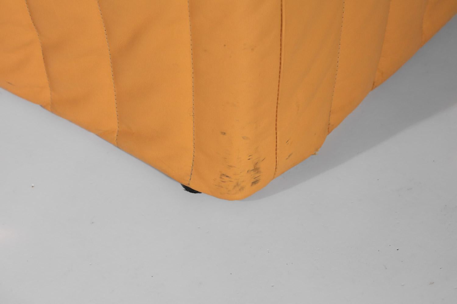 Leather armchairs and sofa Mario Bellini model Le stelle for B&B Italia For Sale 9