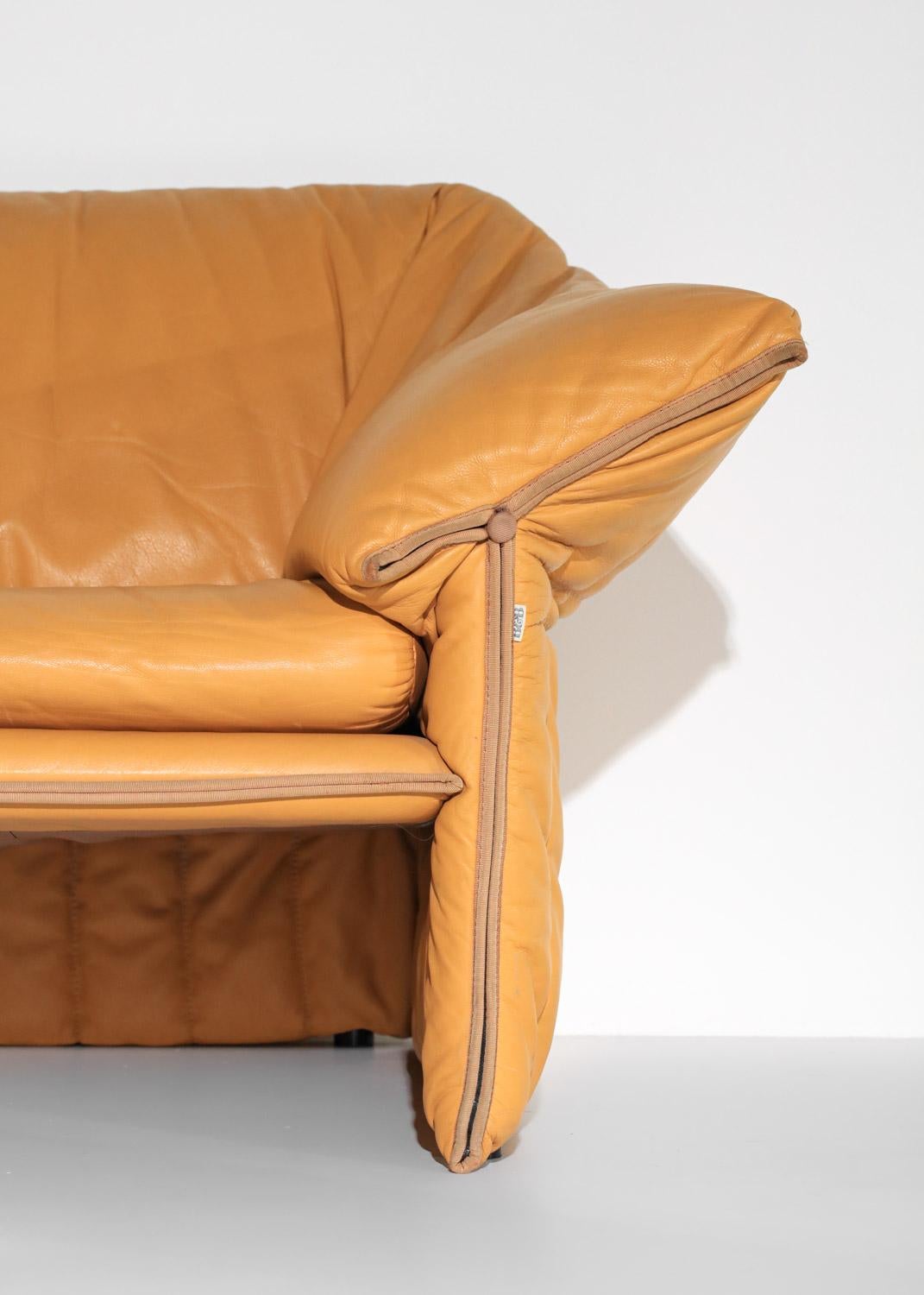 Leather armchairs and sofa Mario Bellini model Le stelle for B&B Italia For Sale 2
