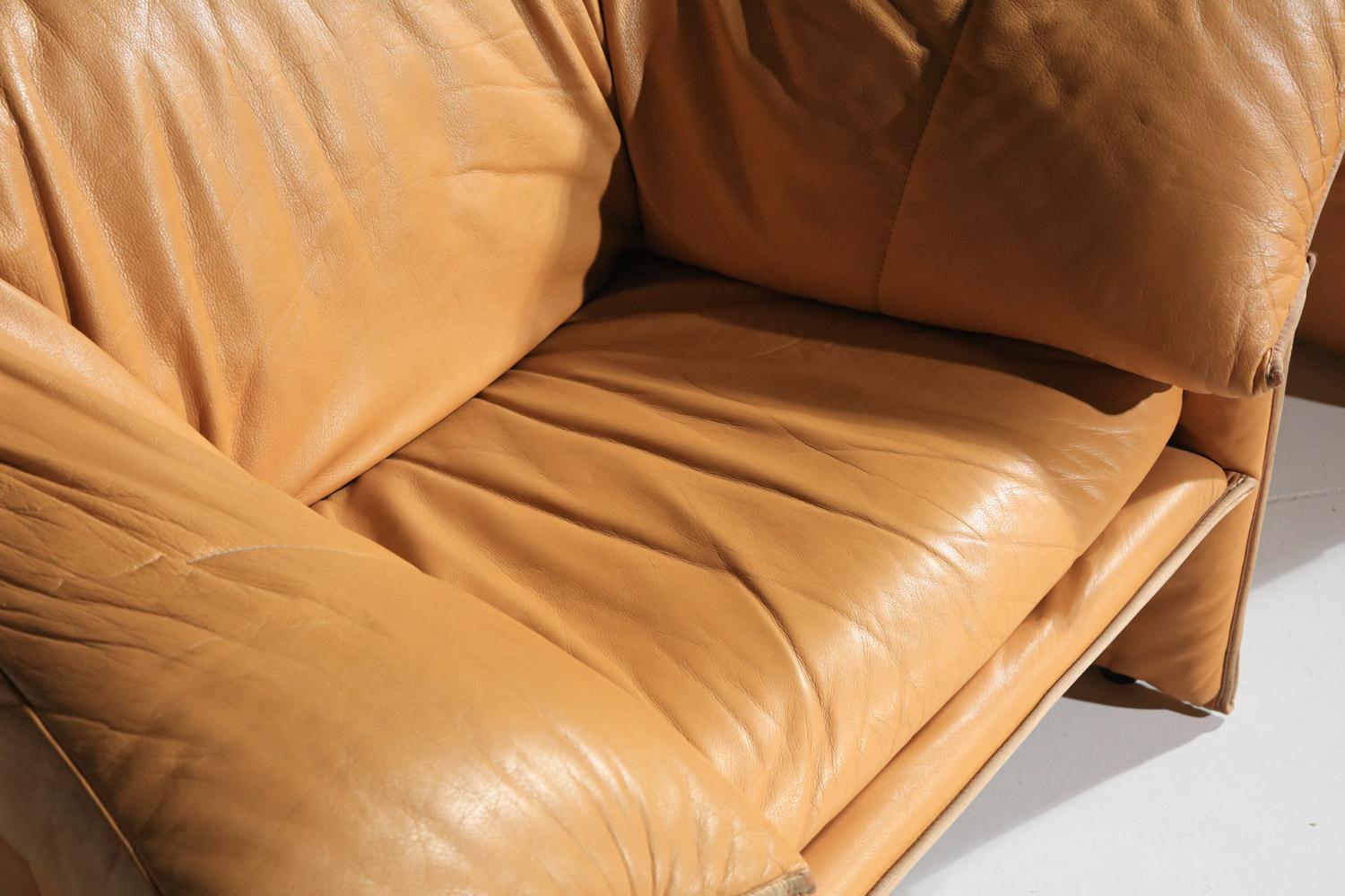 Leather armchairs and sofa Mario Bellini model Le stelle for B&B Italia For Sale 3