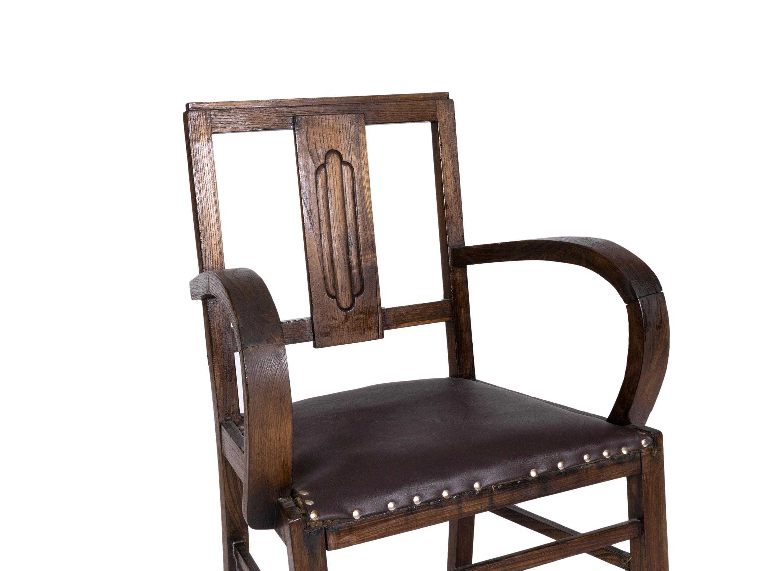 Leather Art Deco Armchair, 20th Century In Good Condition For Sale In Lisbon, PT