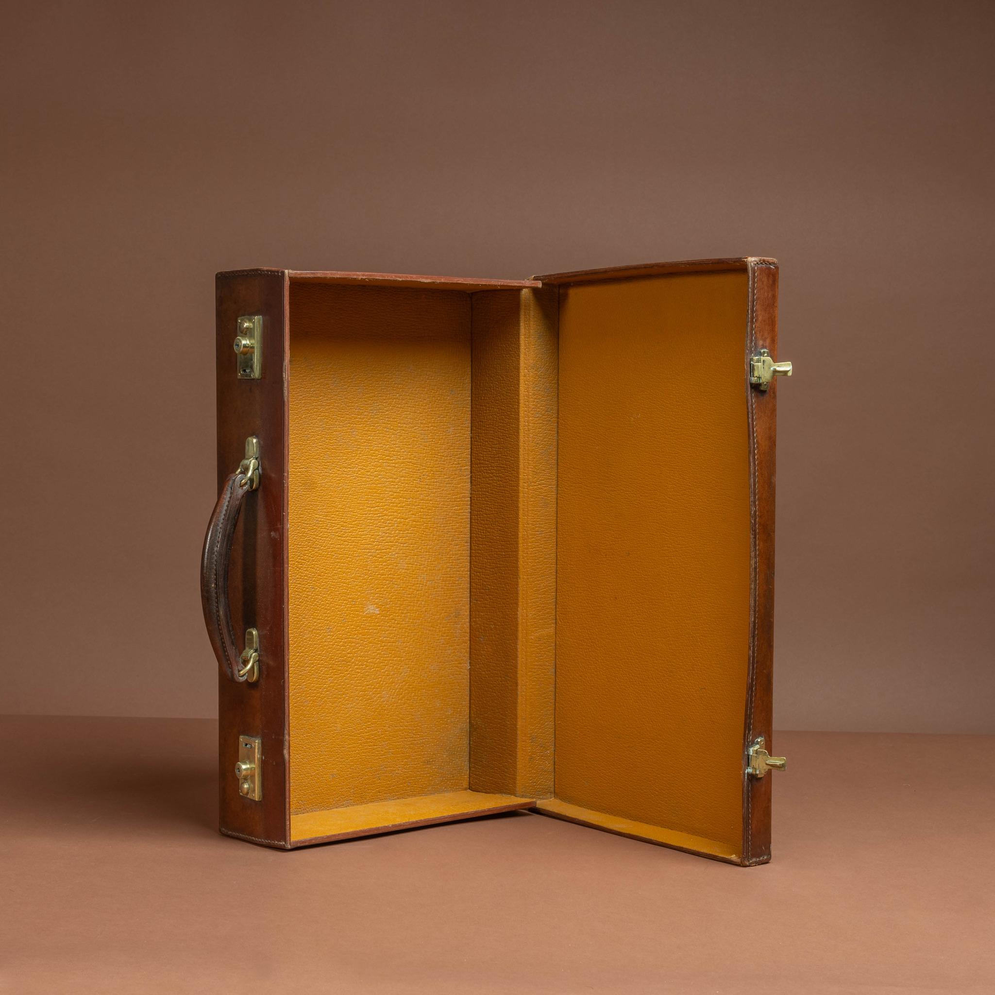 Custodia in pelle, CIRCA 1925 in vendita 2