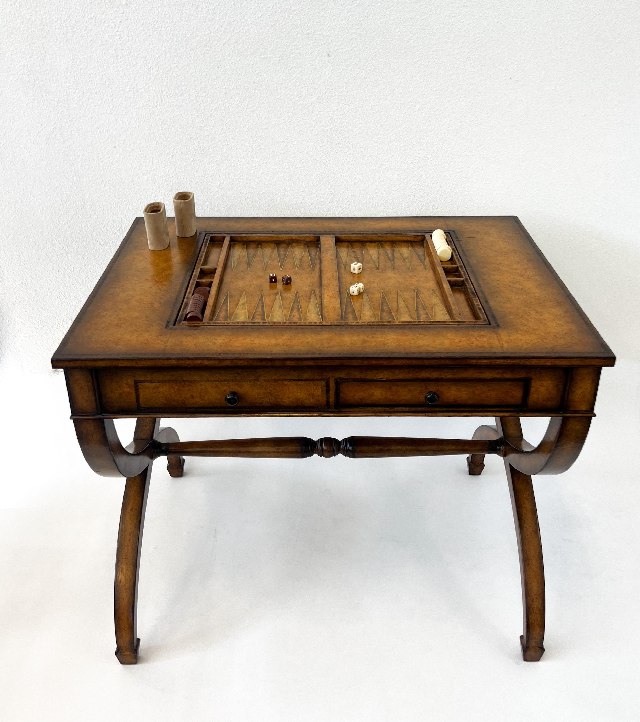 Hollywood Regency Tavolo da gioco Backgammon in pelle di Collection'S in vendita