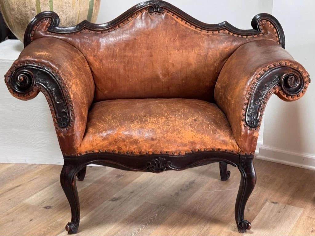 Leather Banquette, Chair / Sette Italian 18th Century Lombardi In Good Condition For Sale In Charlottesville, VA