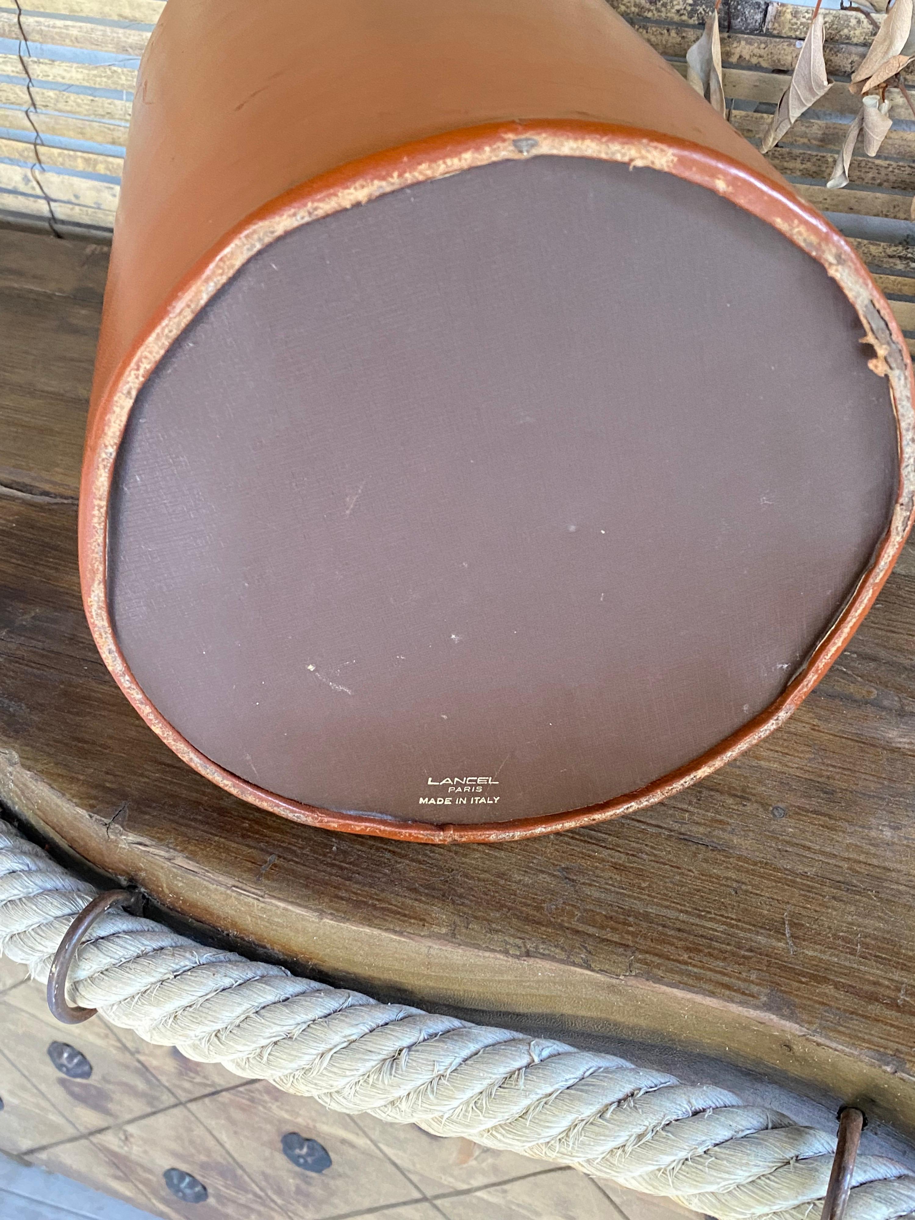 Panier en cuir de Lancel Paris, signé et fabriqué en Italie Bon état - En vente à Auribeau sur Siagne, FR