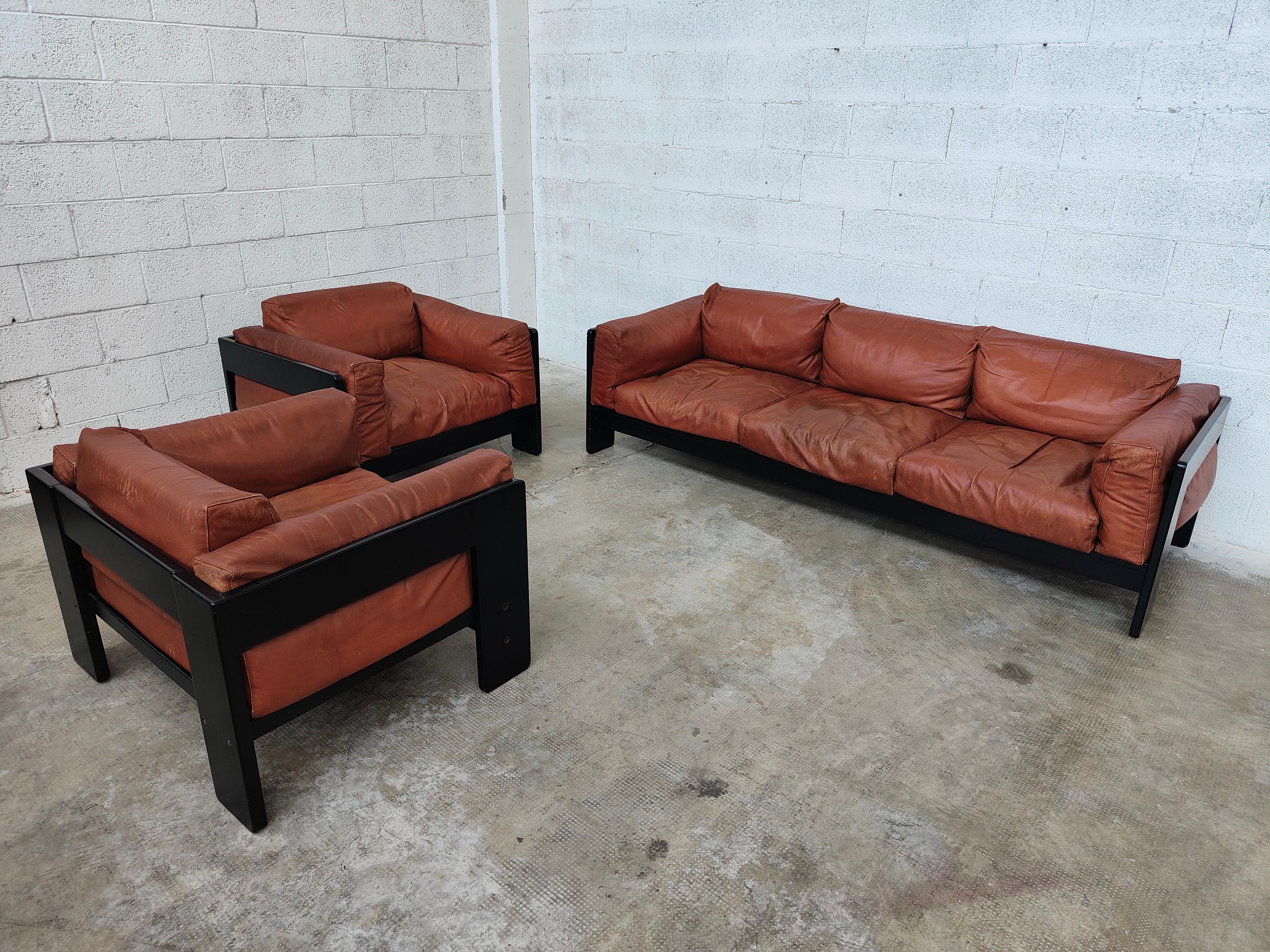 Italian Leather Bastiano Sofa and Armchairs by Afra & Tobia Scarpa for Gavina 60s For Sale