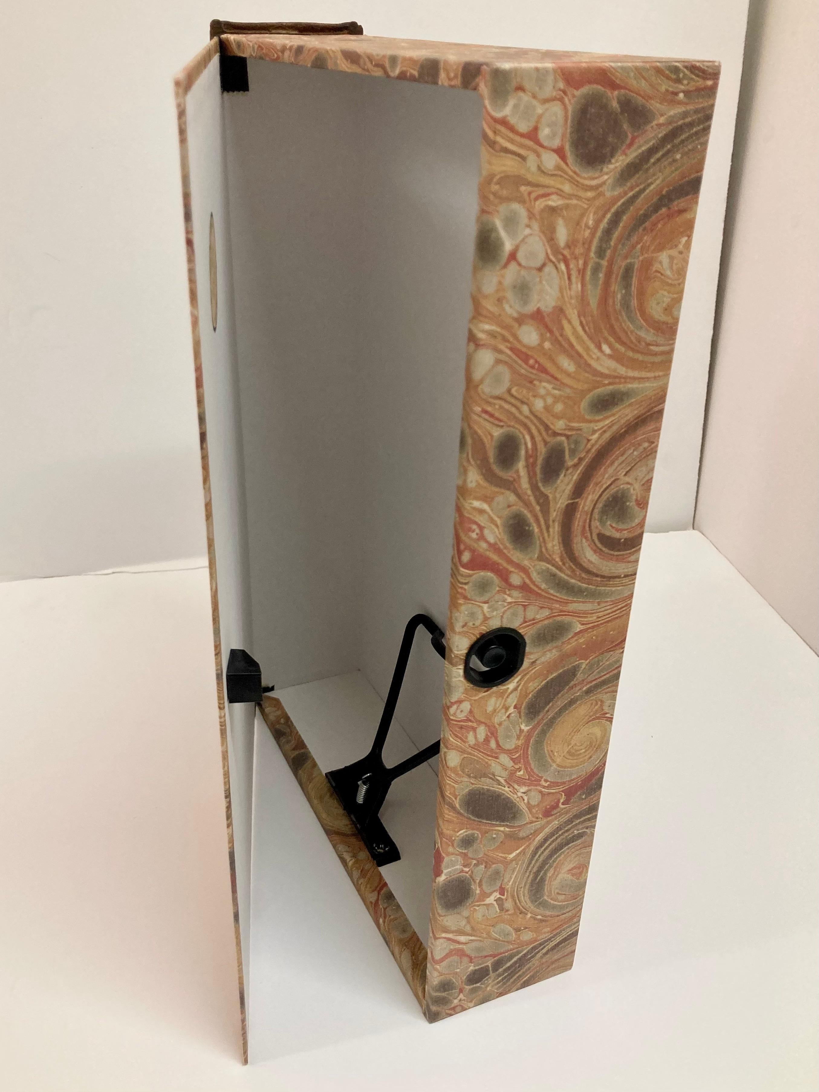 Boîte à livres en cuir - Ledger en vente 4
